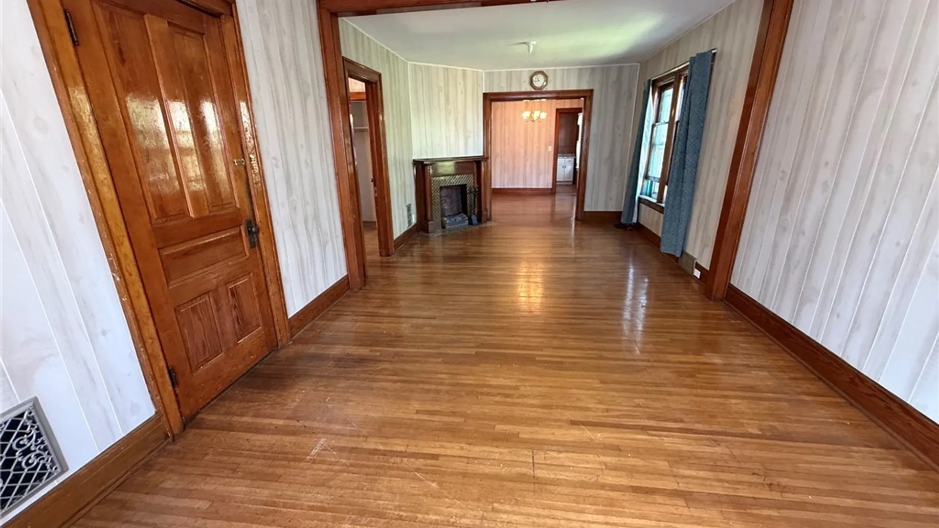 Property at 74 Ashton Place, Buffalo, NY 14220 8