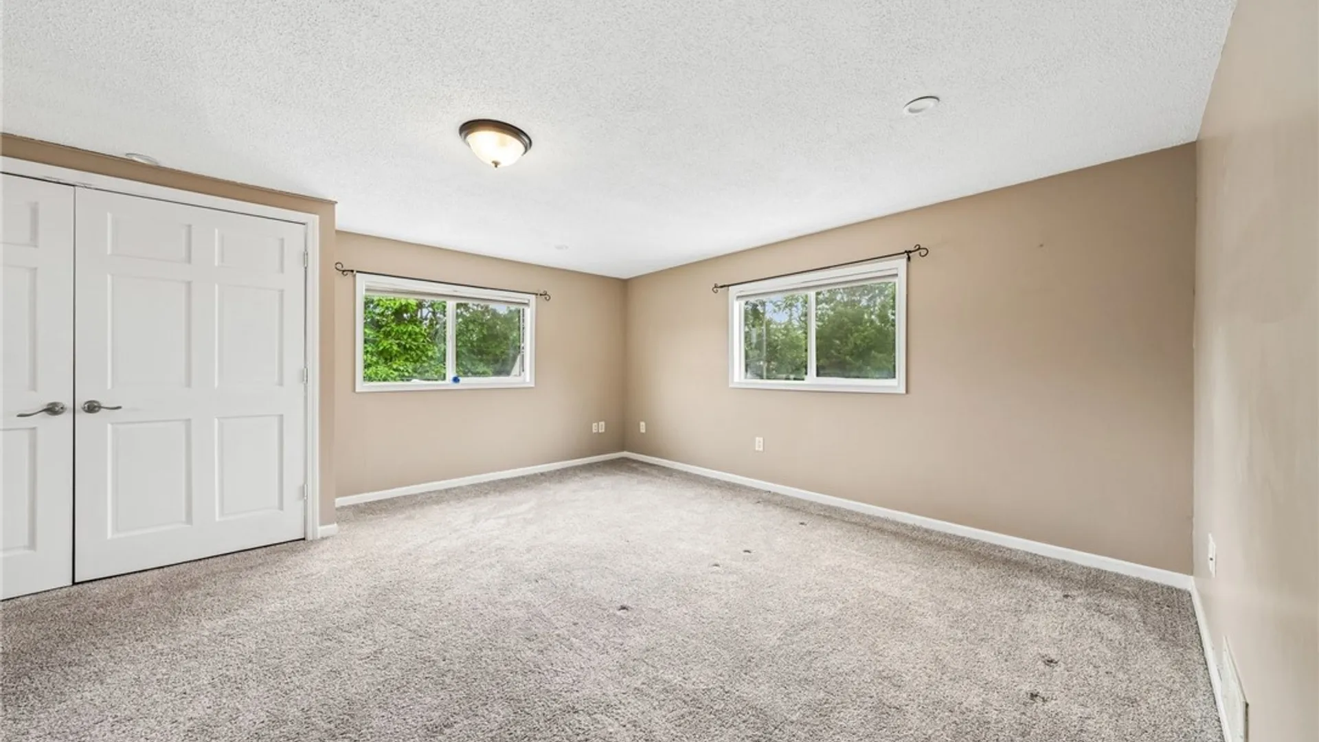 Property at 55 Federal Avenue, Cheektowaga, NY 14225 25