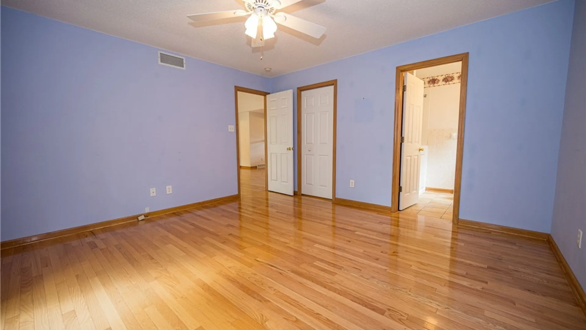 Property at 5 Alexander Parkway, Pendleton, NY 14120 19