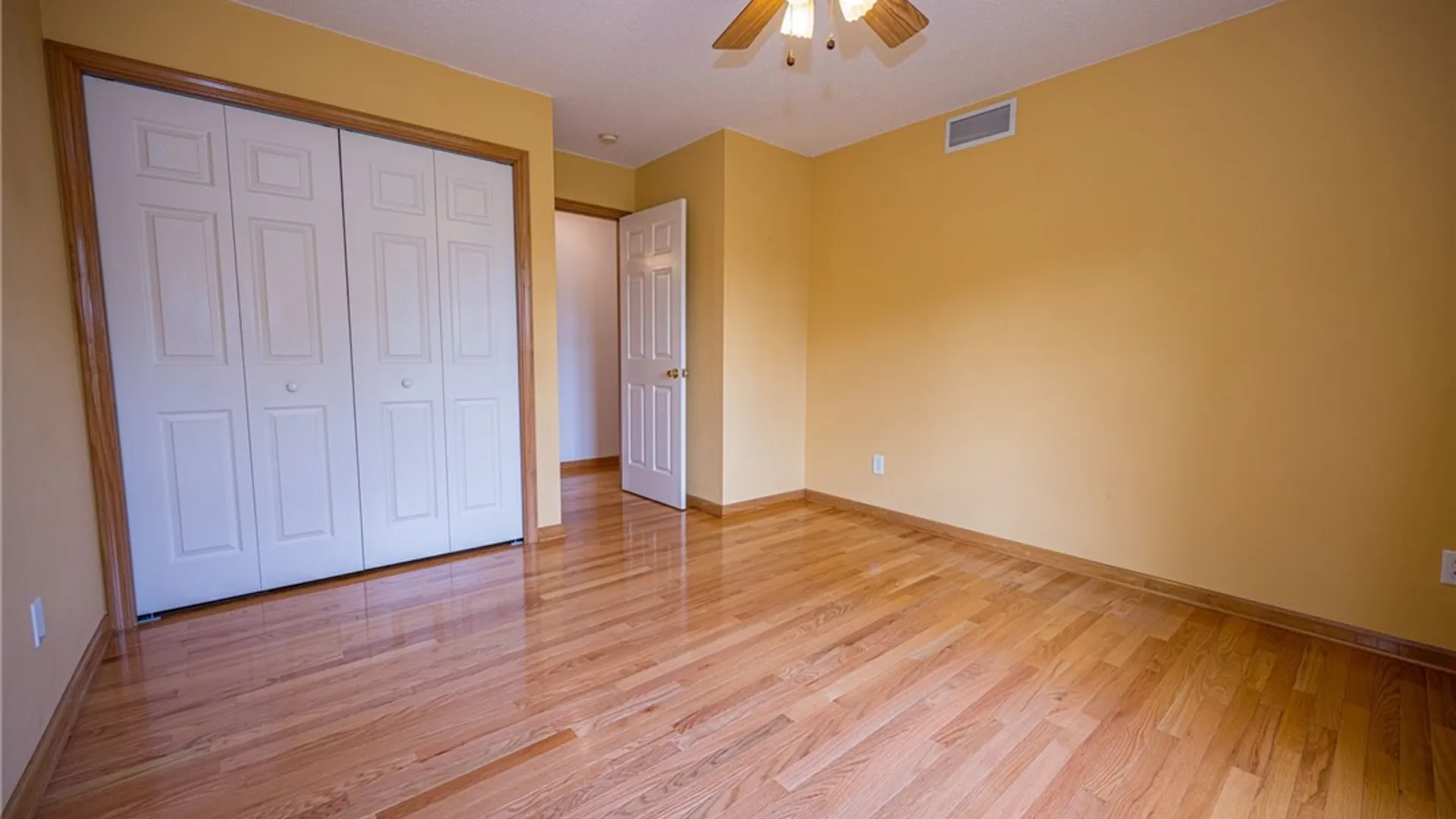 Property at 5 Alexander Parkway, Pendleton, NY 14120 25