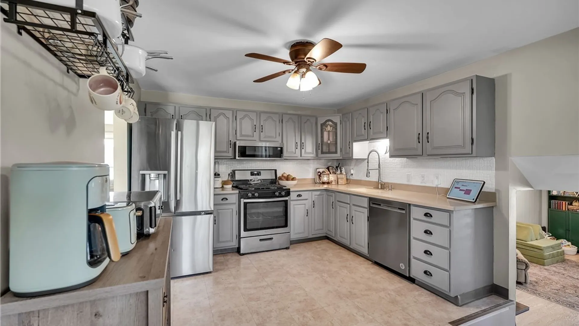 Property at 270 Greenhaven Terrace, Tonawanda, NY 14150 16