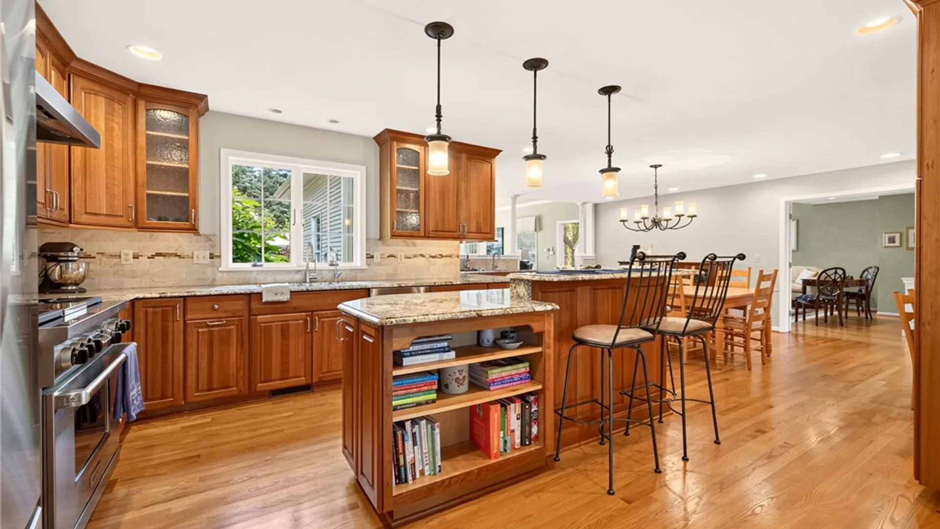 Property at 3 Farm Field Lane, Pittsford, NY 14534 10