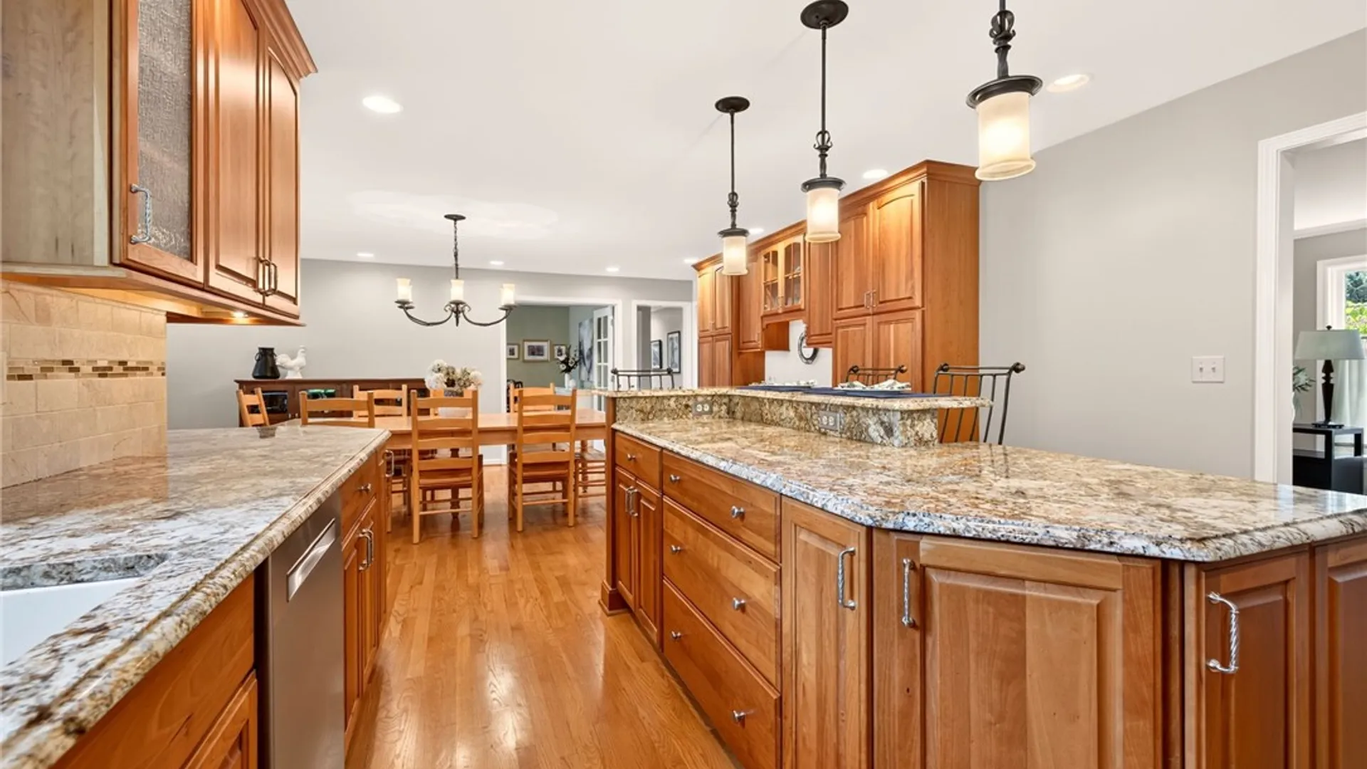 Property at 3 Farm Field Lane, Pittsford, NY 14534 11