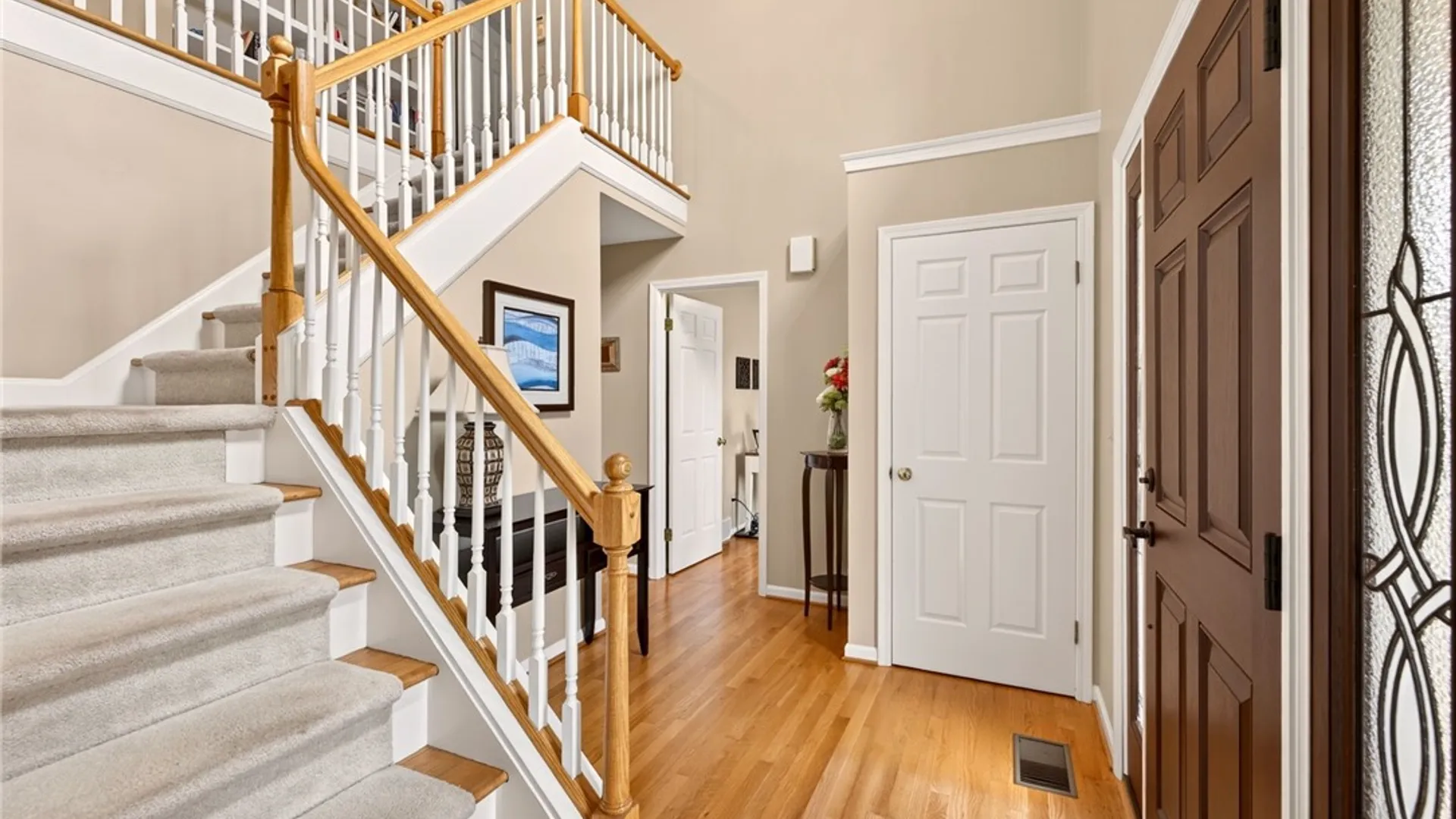 Property at 3 Farm Field Lane, Pittsford, NY 14534 4