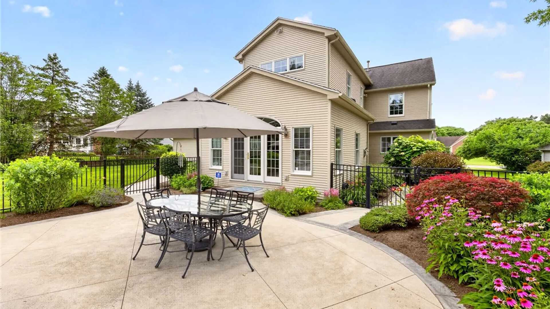 Property at 3 Farm Field Lane, Pittsford, NY 14534 40