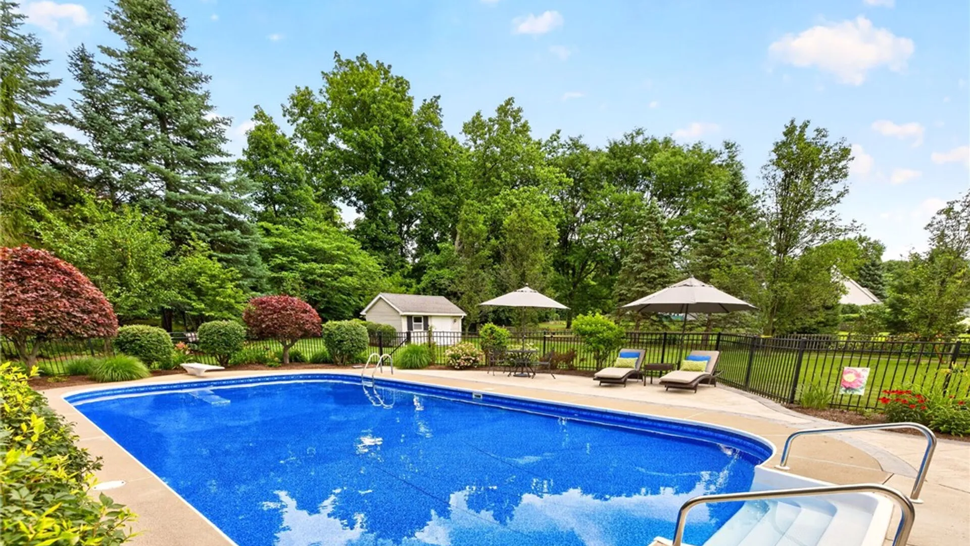 Property at 3 Farm Field Lane, Pittsford, NY 14534 43