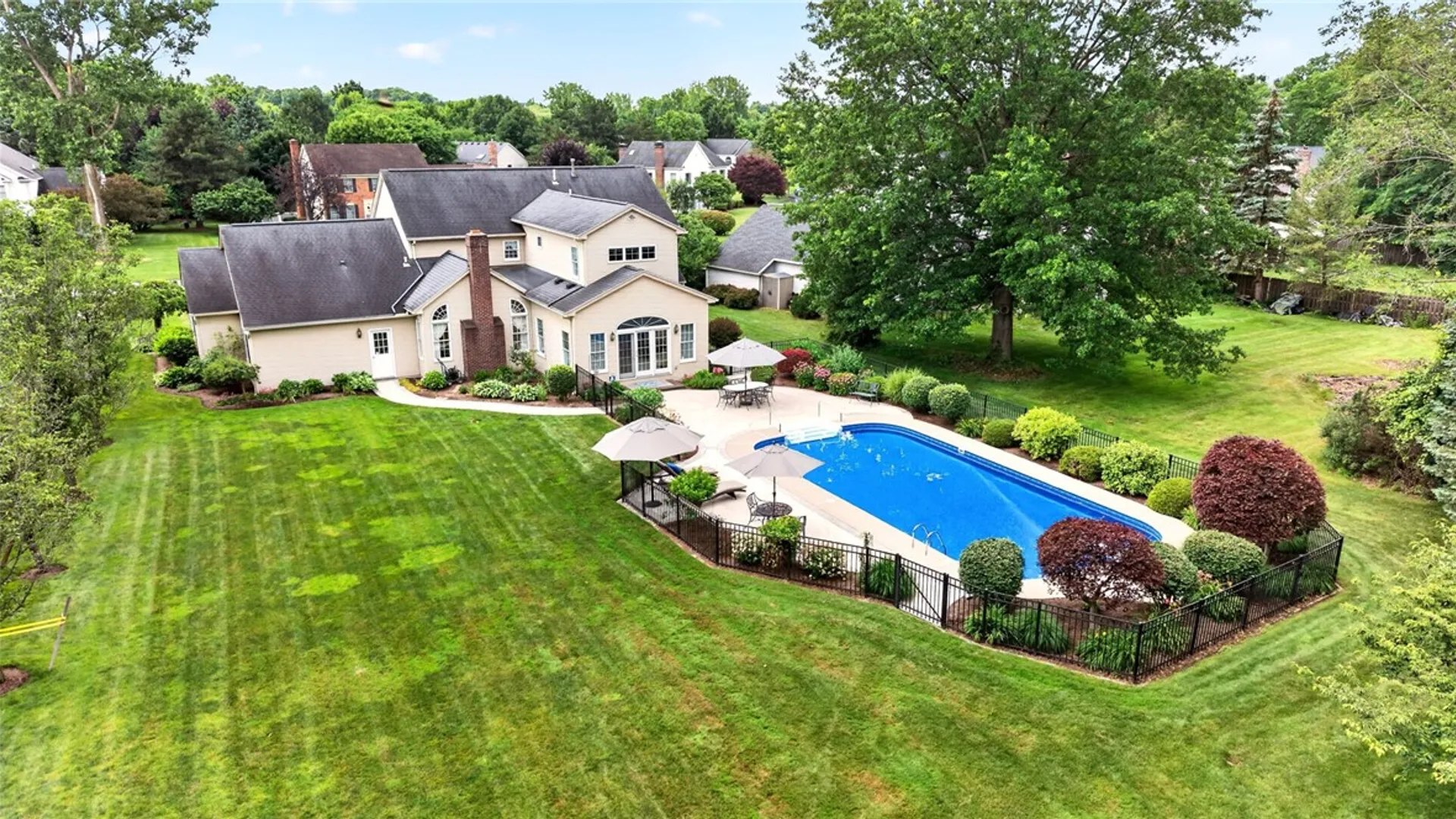 Property at 3 Farm Field Lane, Pittsford, NY 14534 46