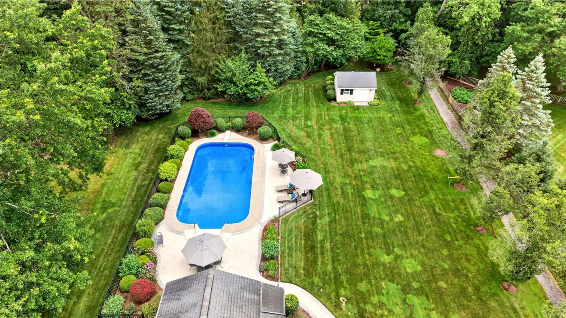 Property at 3 Farm Field Lane, Pittsford, NY 14534 48
