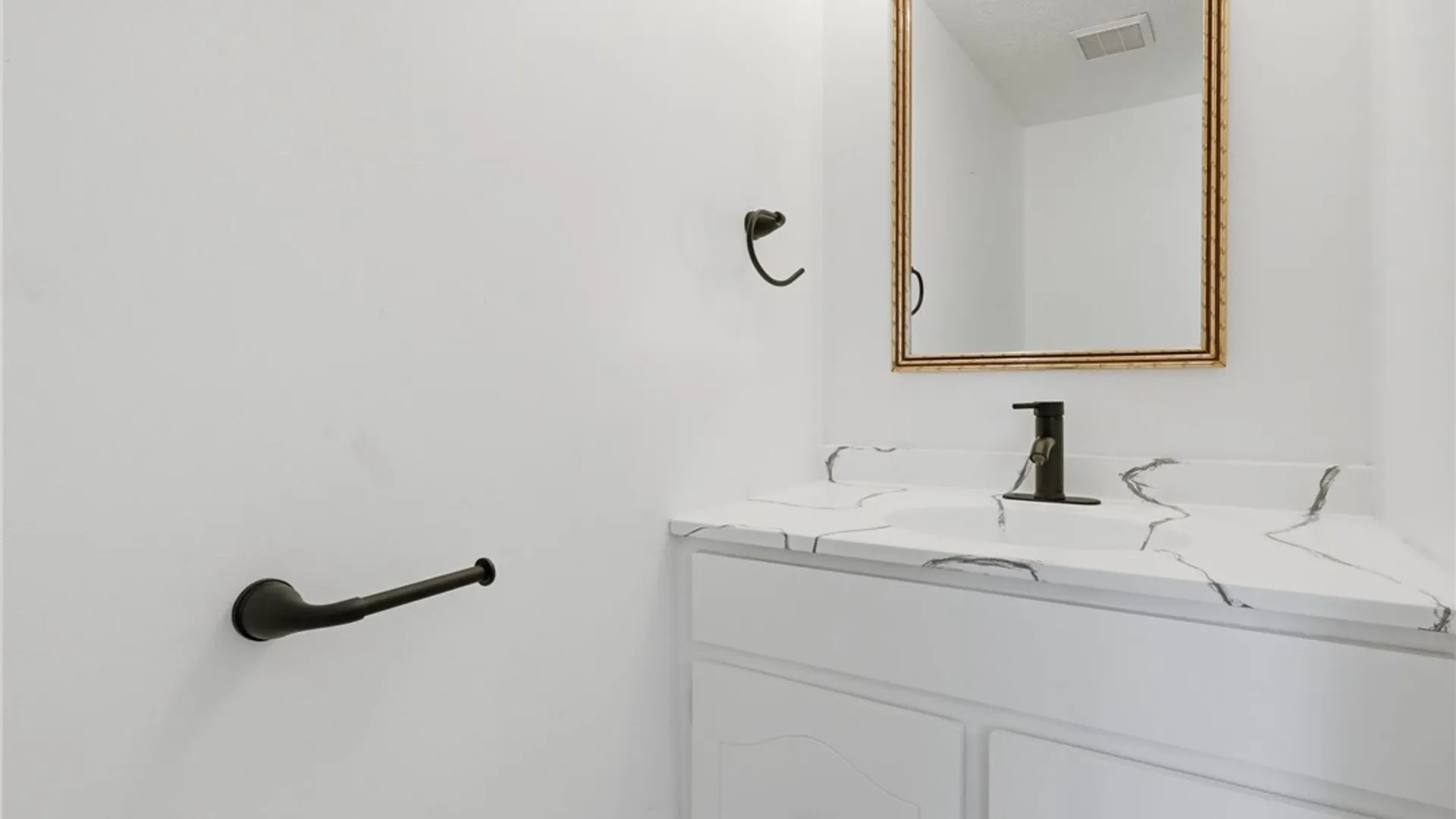 Property at 153 Windsorshire Drive, Ogden, NY 14624 24