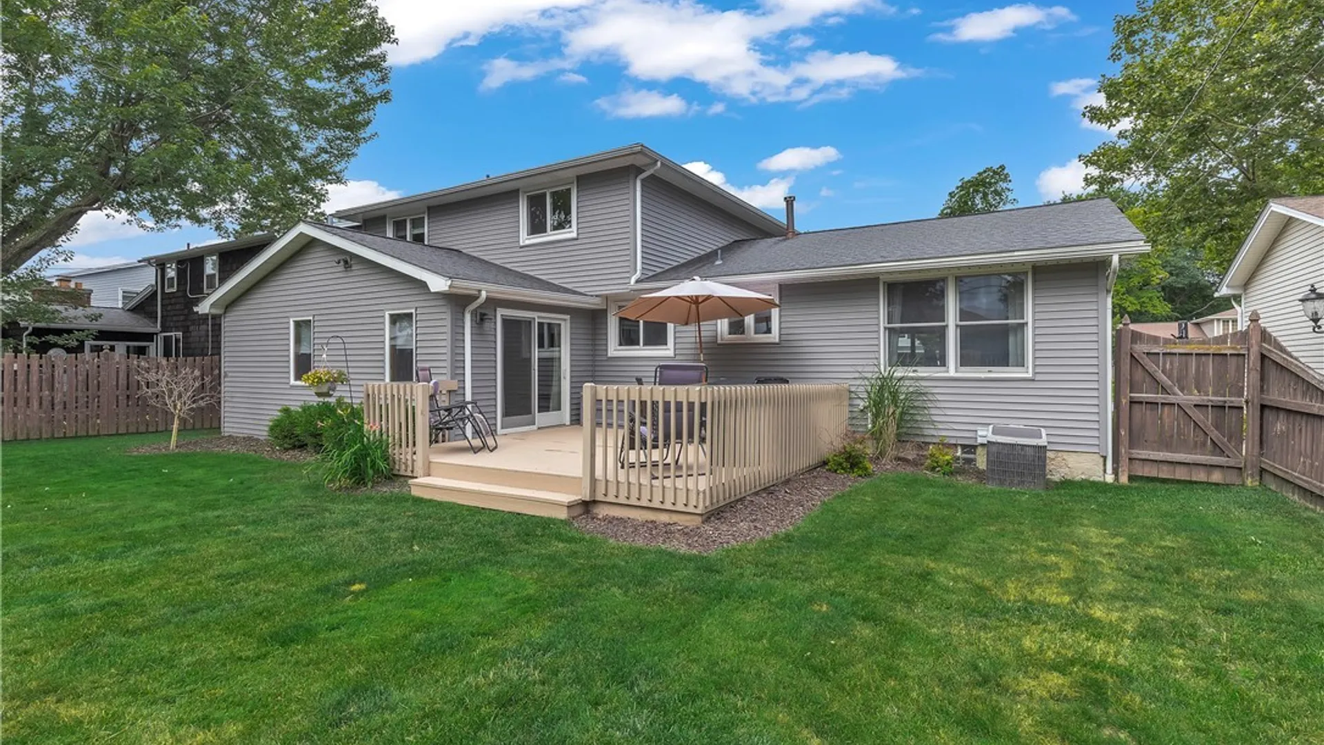 Property at 503 Fruitwood, Amherst, NY 14221 4