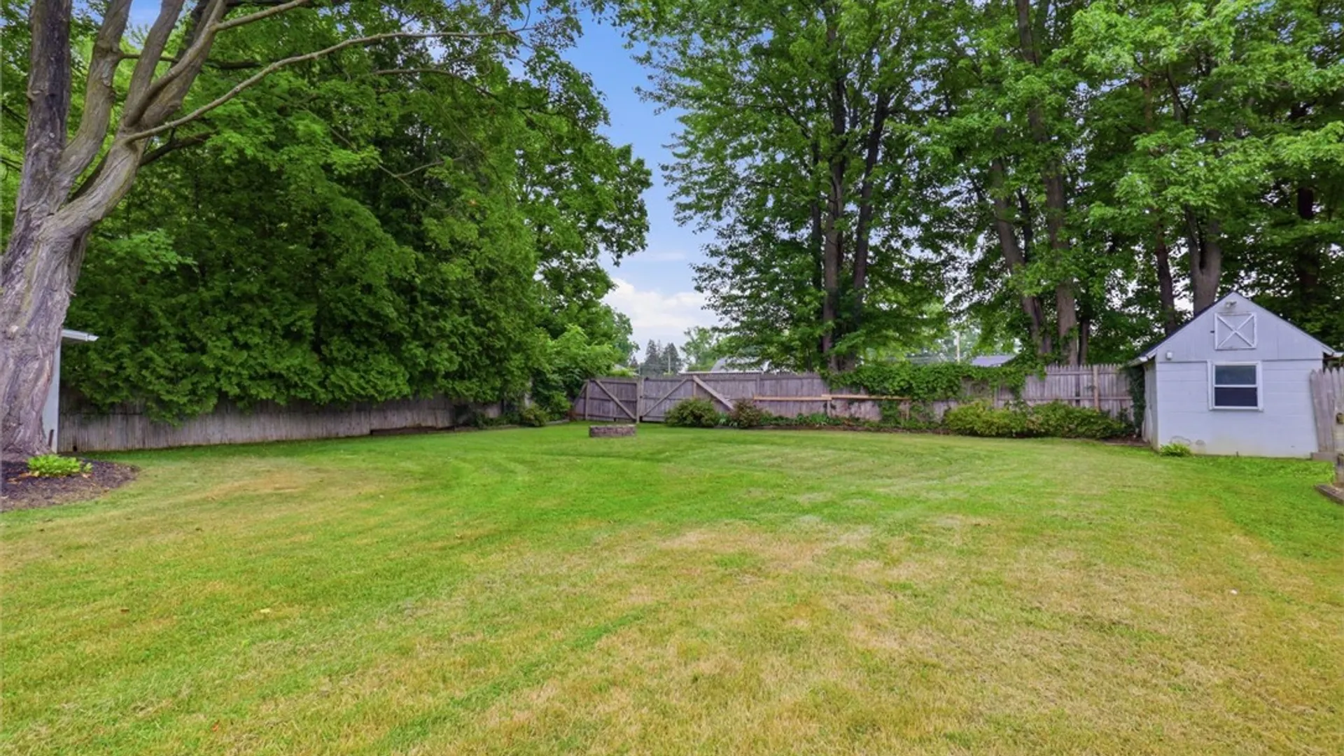 Property at 13 Lorraine Drive, Manchester, NY 14548 34