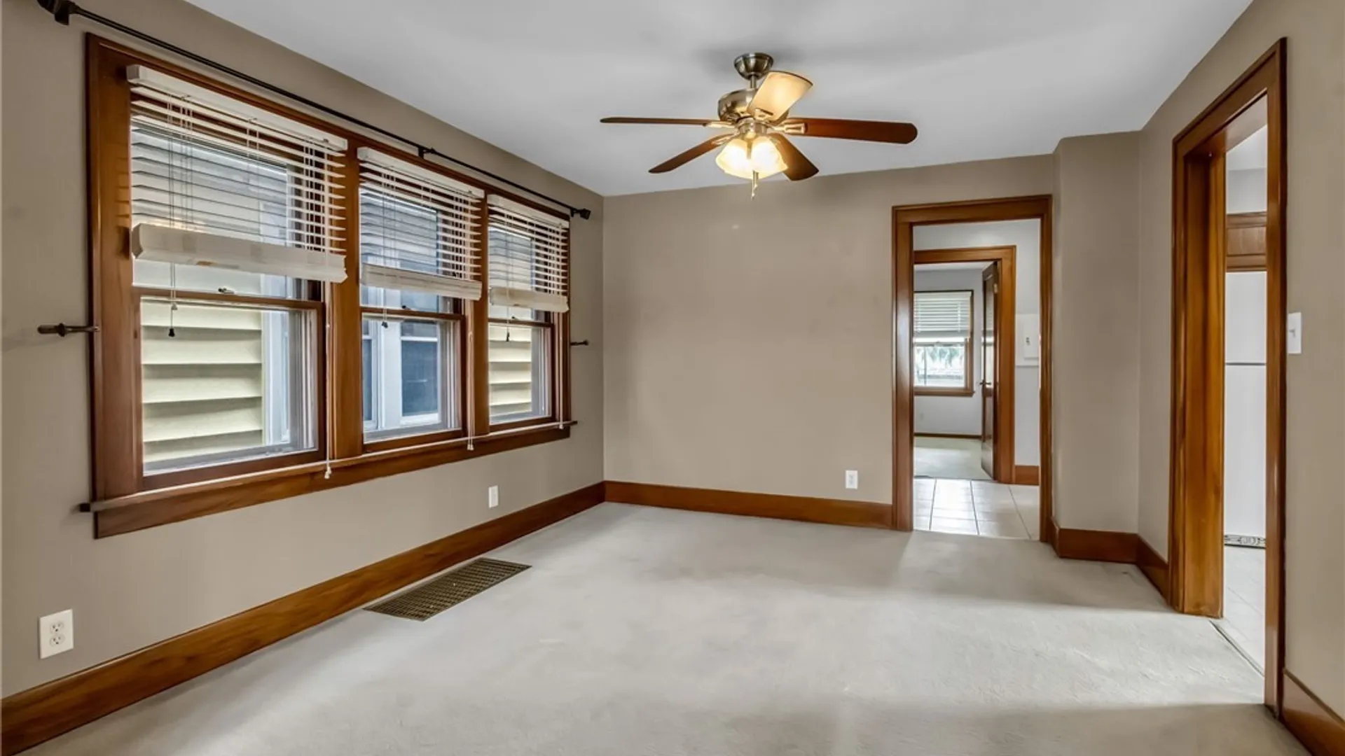 Property at 2549 Genesee Street, Cheektowaga, NY 14225 14
