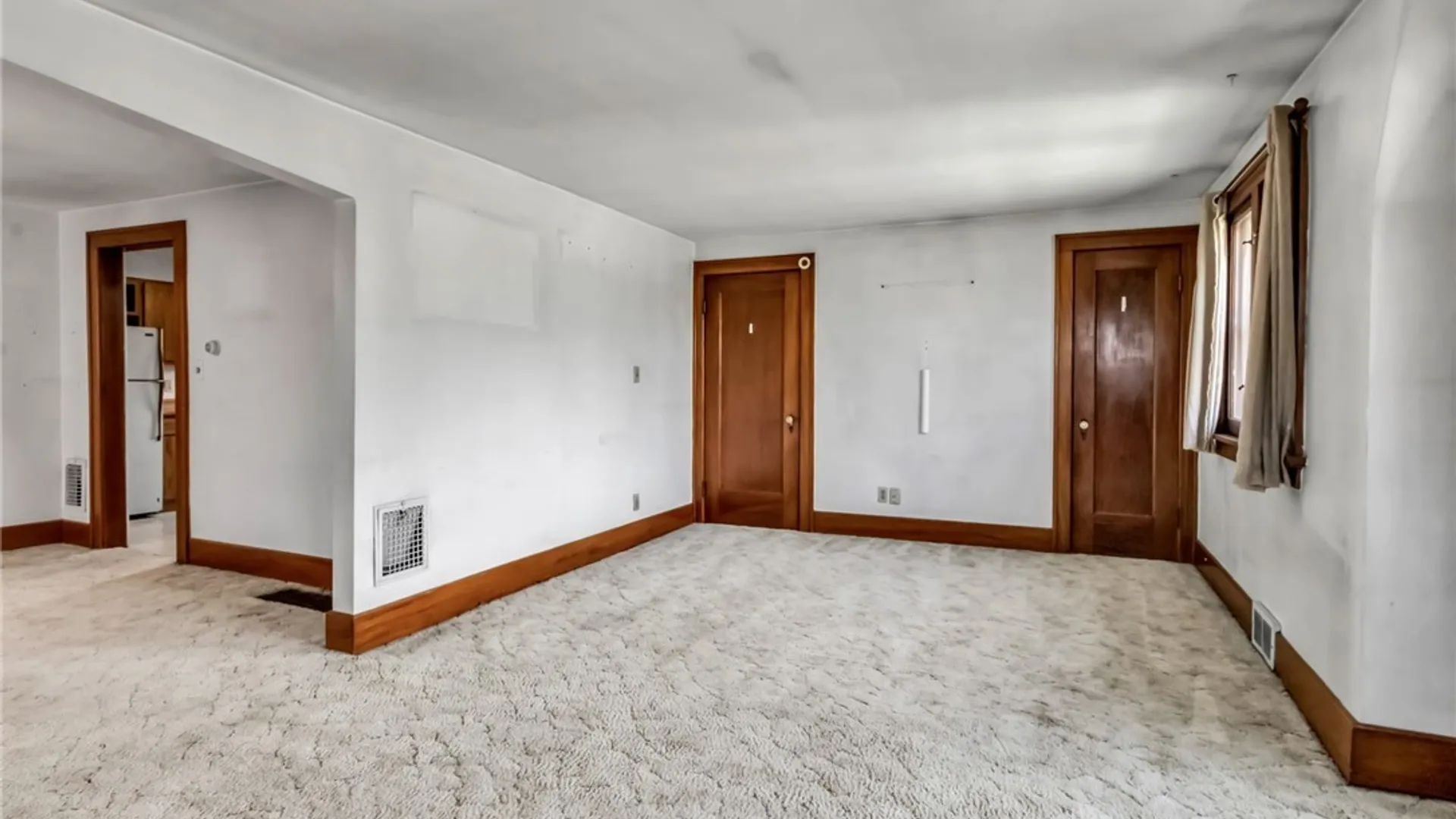 Property at 2549 Genesee Street, Cheektowaga, NY 14225 24