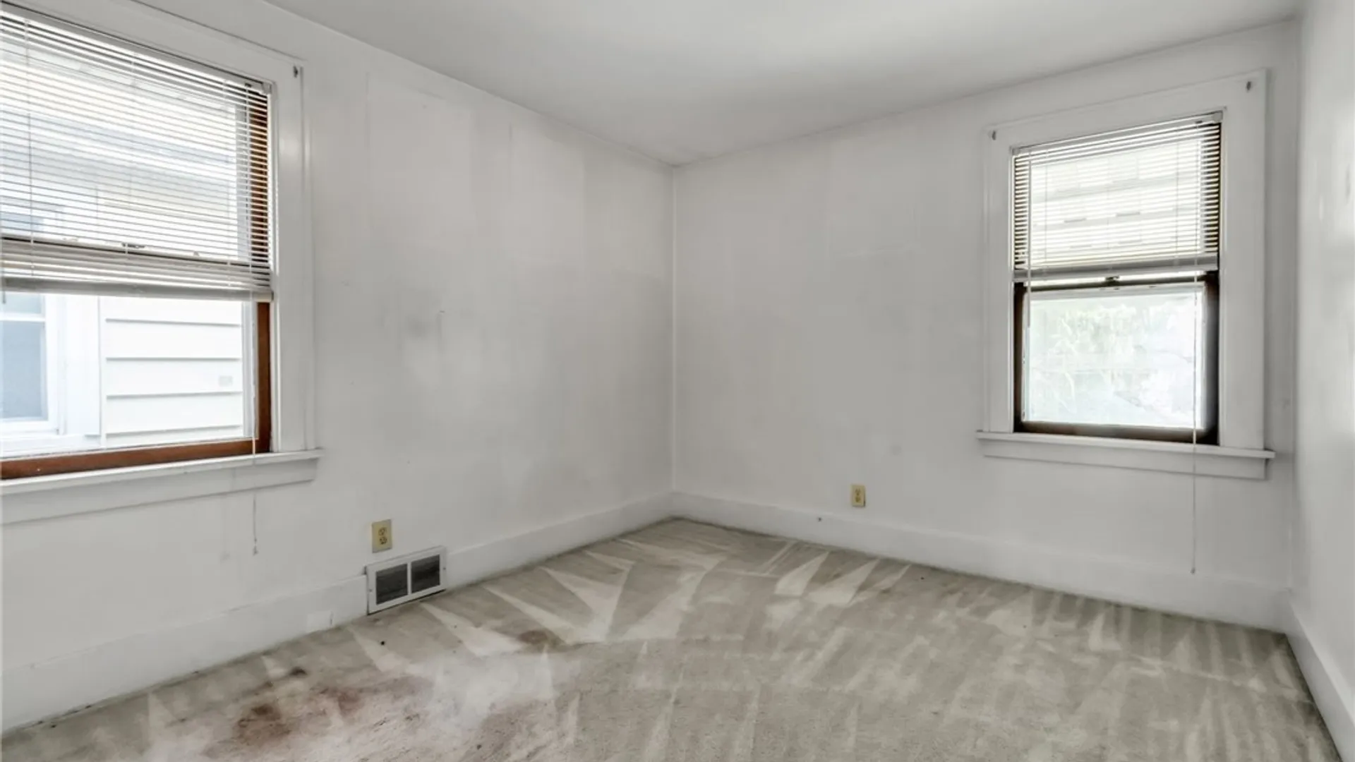 Property at 2549 Genesee Street, Cheektowaga, NY 14225 29