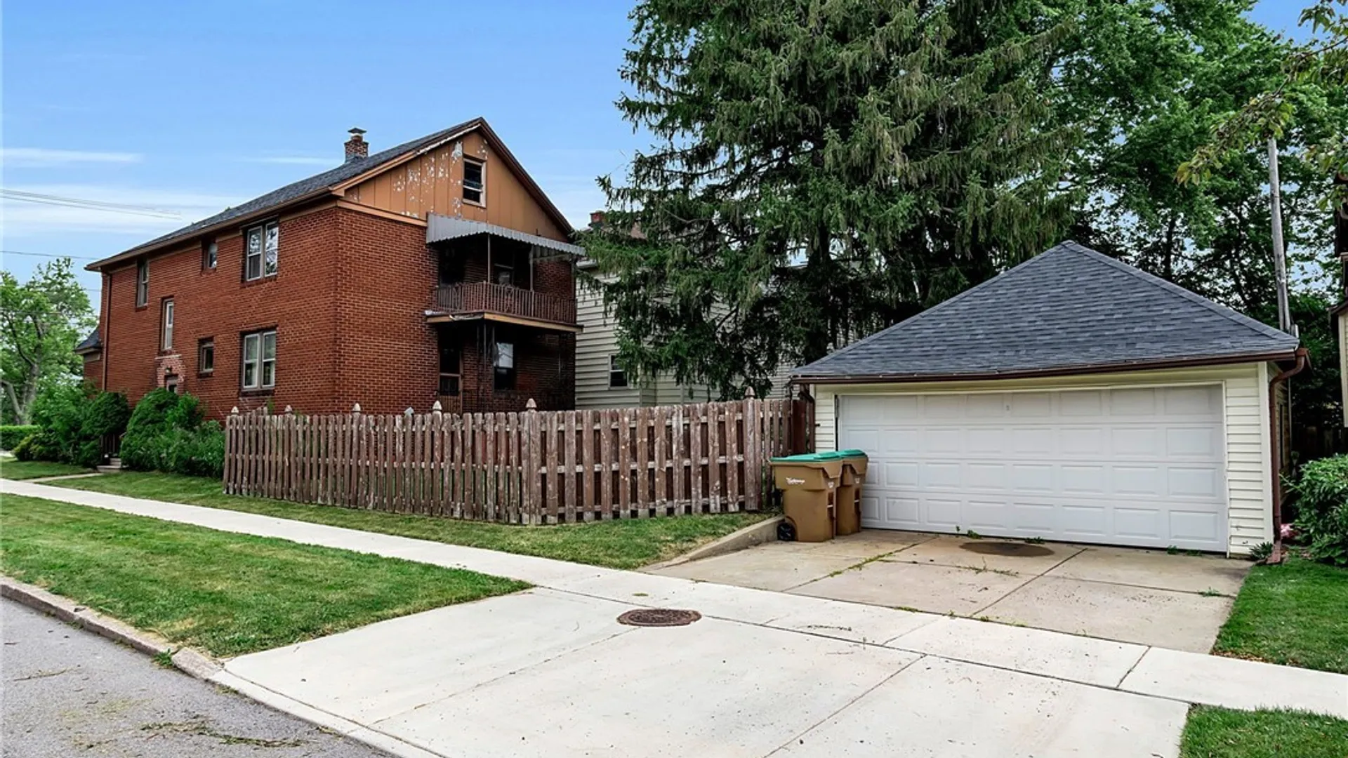 Property at 2549 Genesee Street, Cheektowaga, NY 14225 4