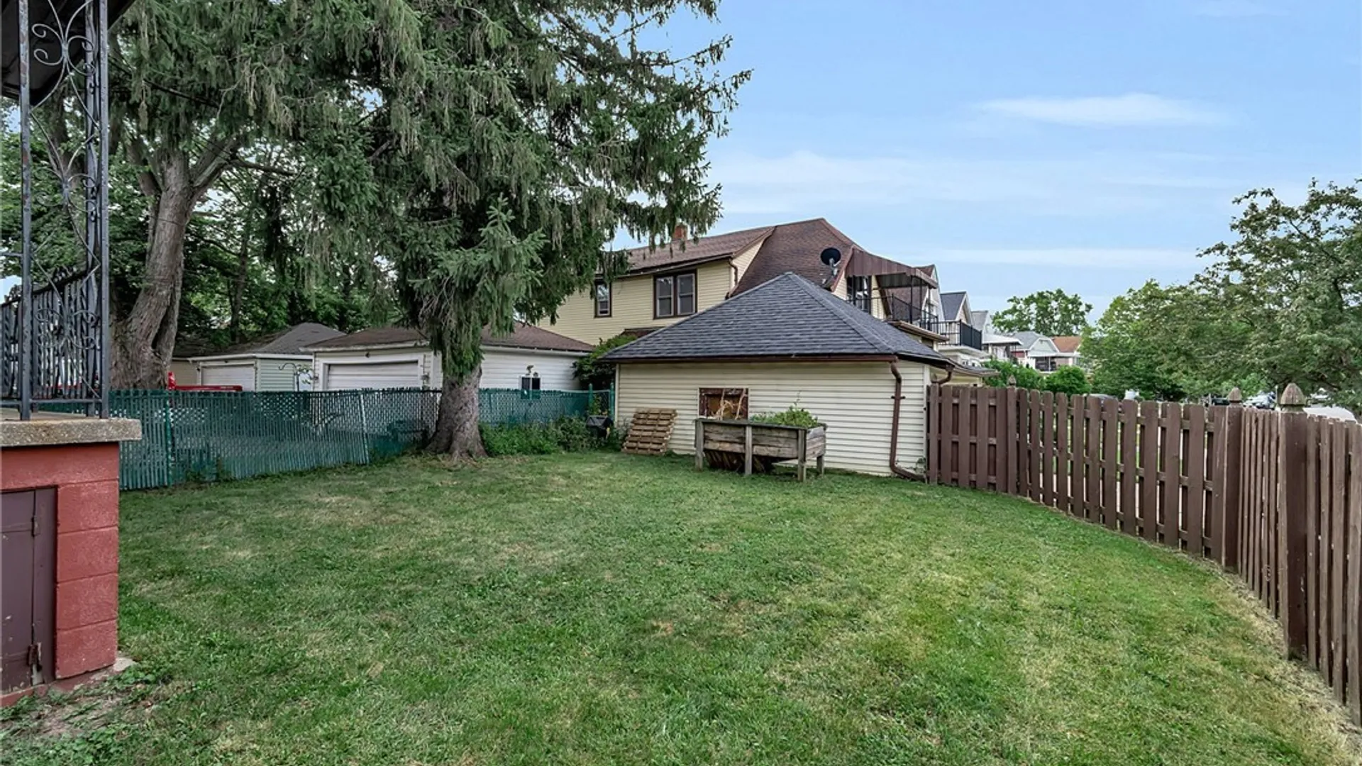 Property at 2549 Genesee Street, Cheektowaga, NY 14225 7