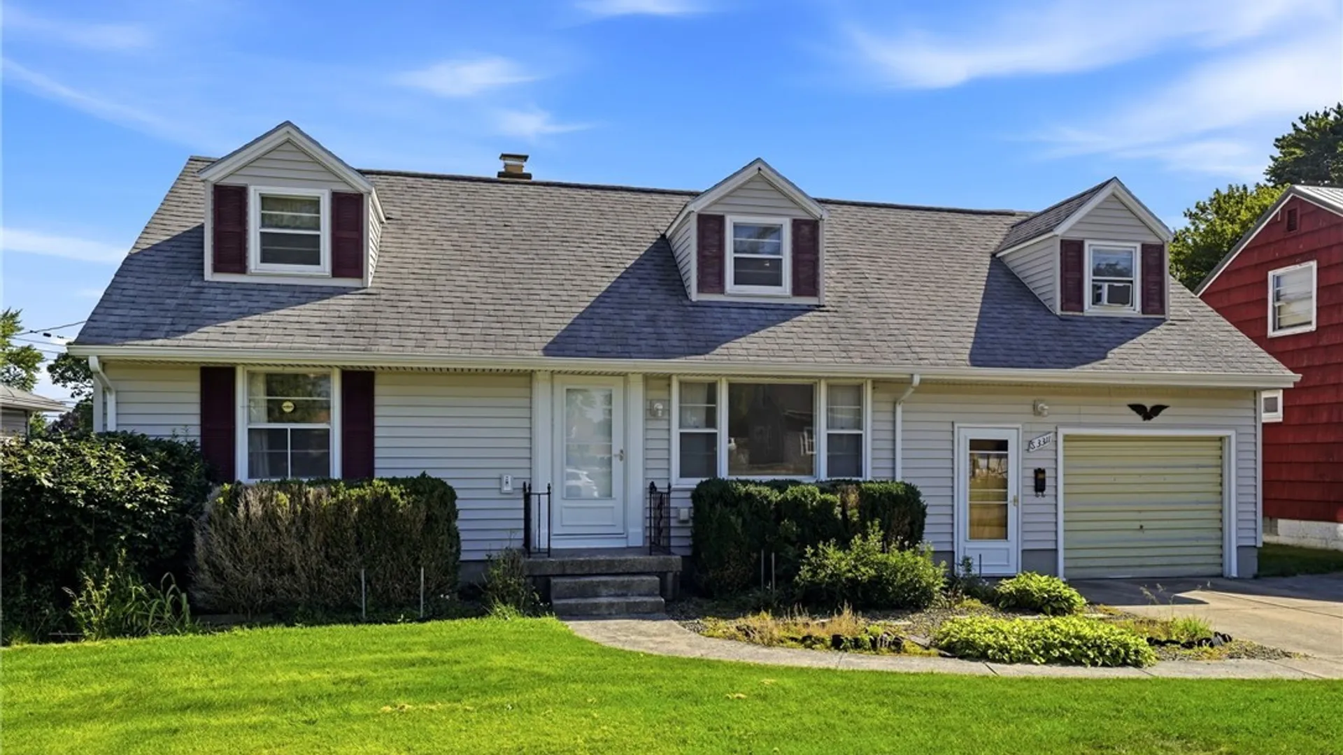 Property at 3311 Cox Drive, Hamburg, NY 14219 4