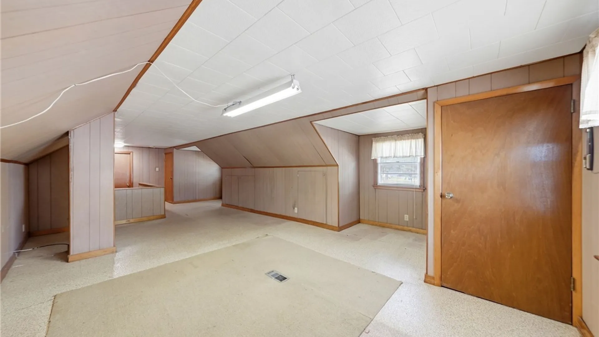 Property at 3311 Cox Drive, Hamburg, NY 14219 41