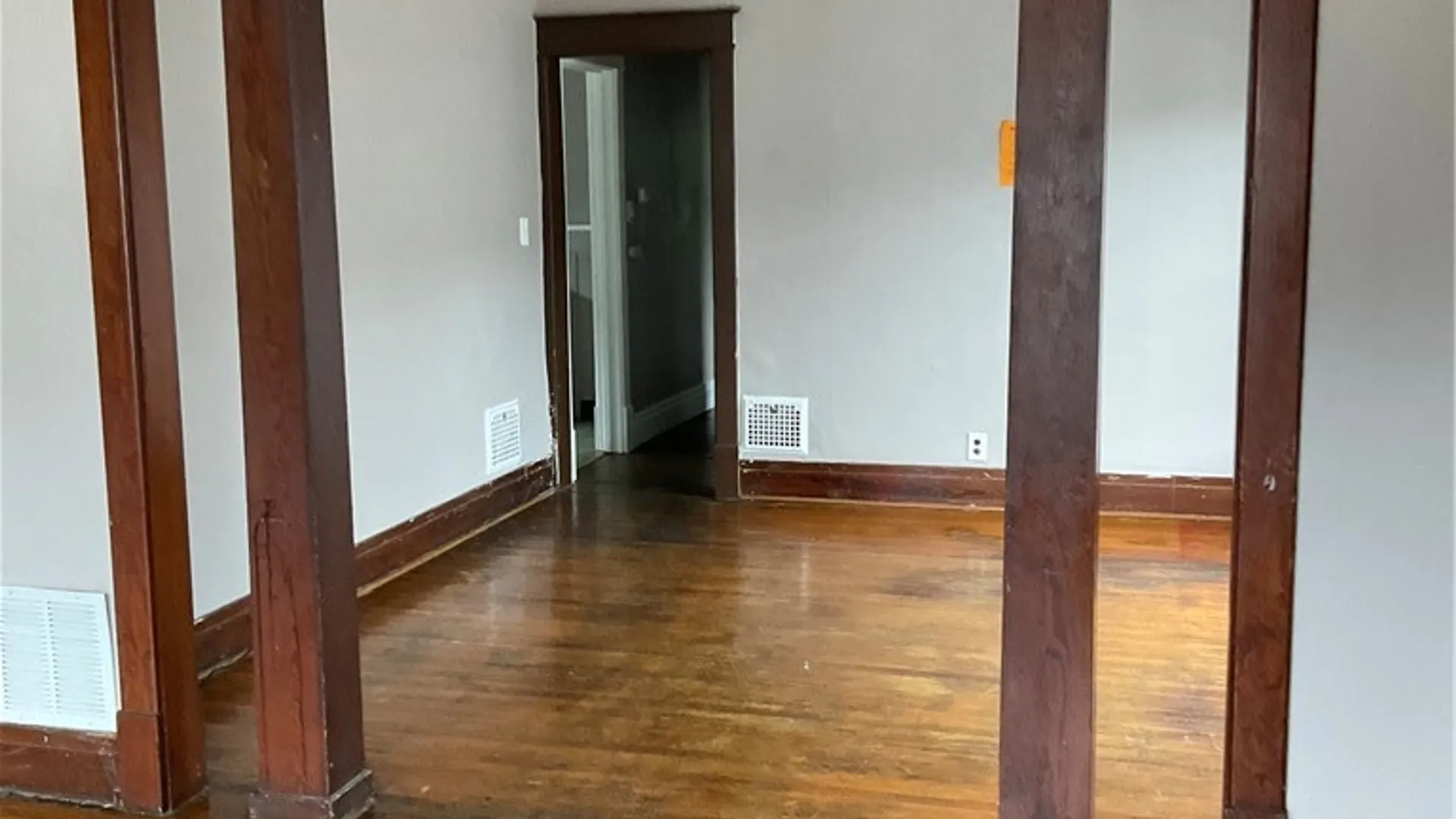 Property at 202 Chadduck Avenue, Buffalo, NY 14207 3