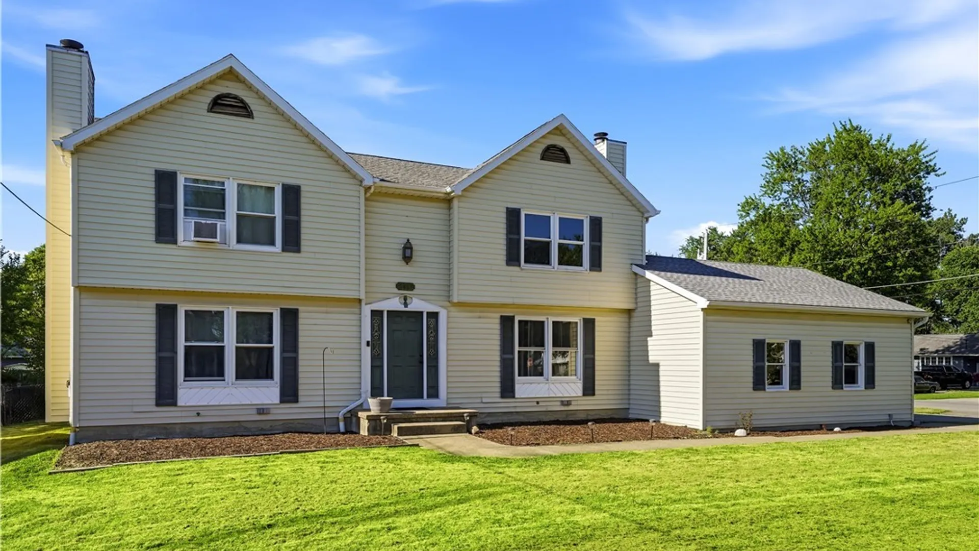 Property at 2487 Sylvan Place, Wheatfield, NY 14304 2