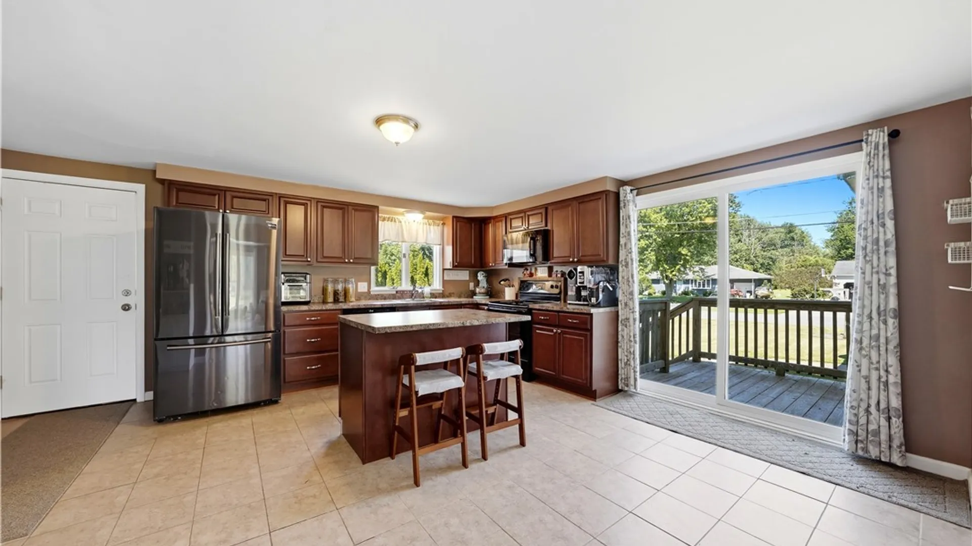 Property at 2487 Sylvan Place, Wheatfield, NY 14304 10