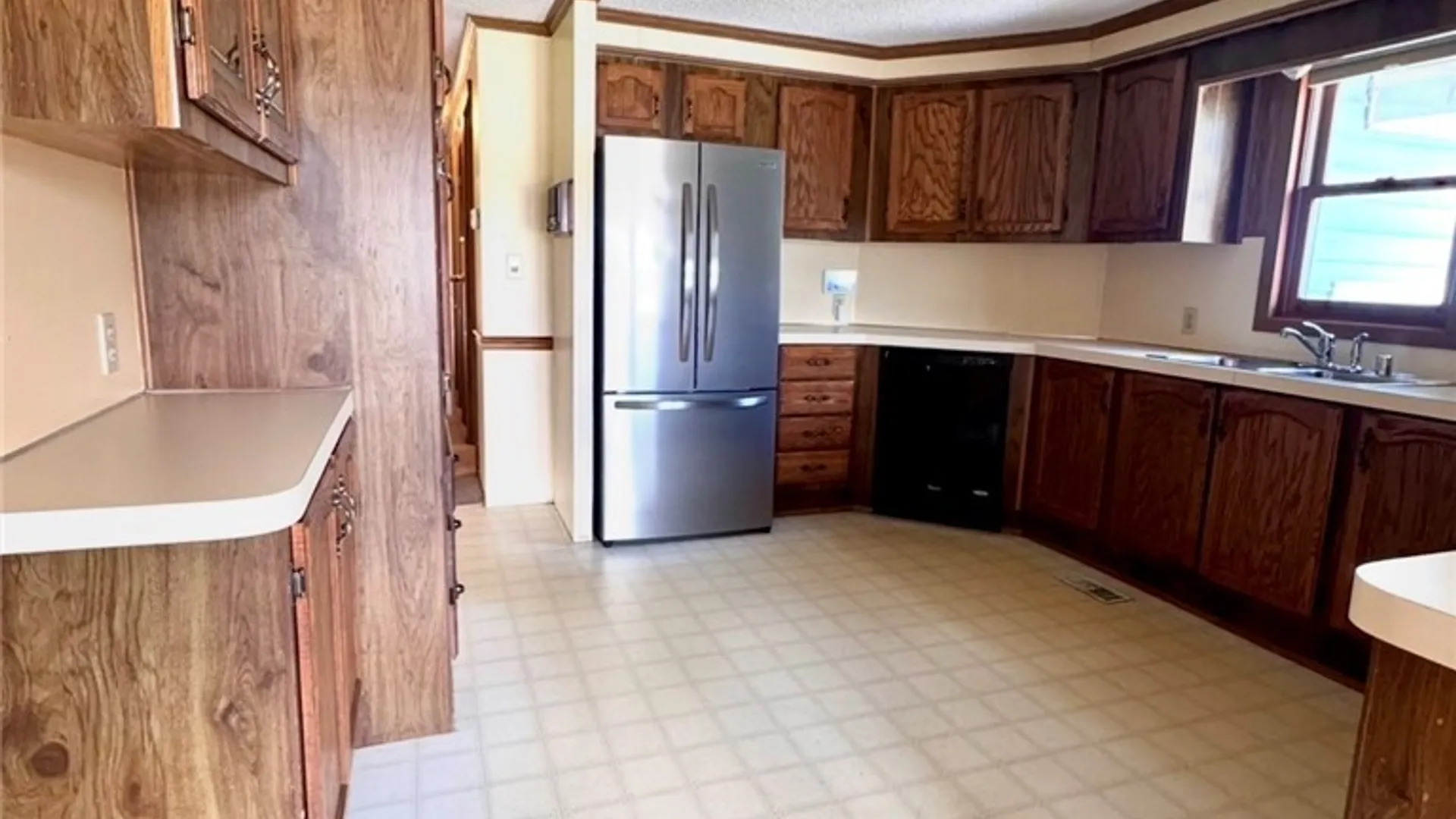 Property at 5 White Water Court, Hamburg, NY 14075 7