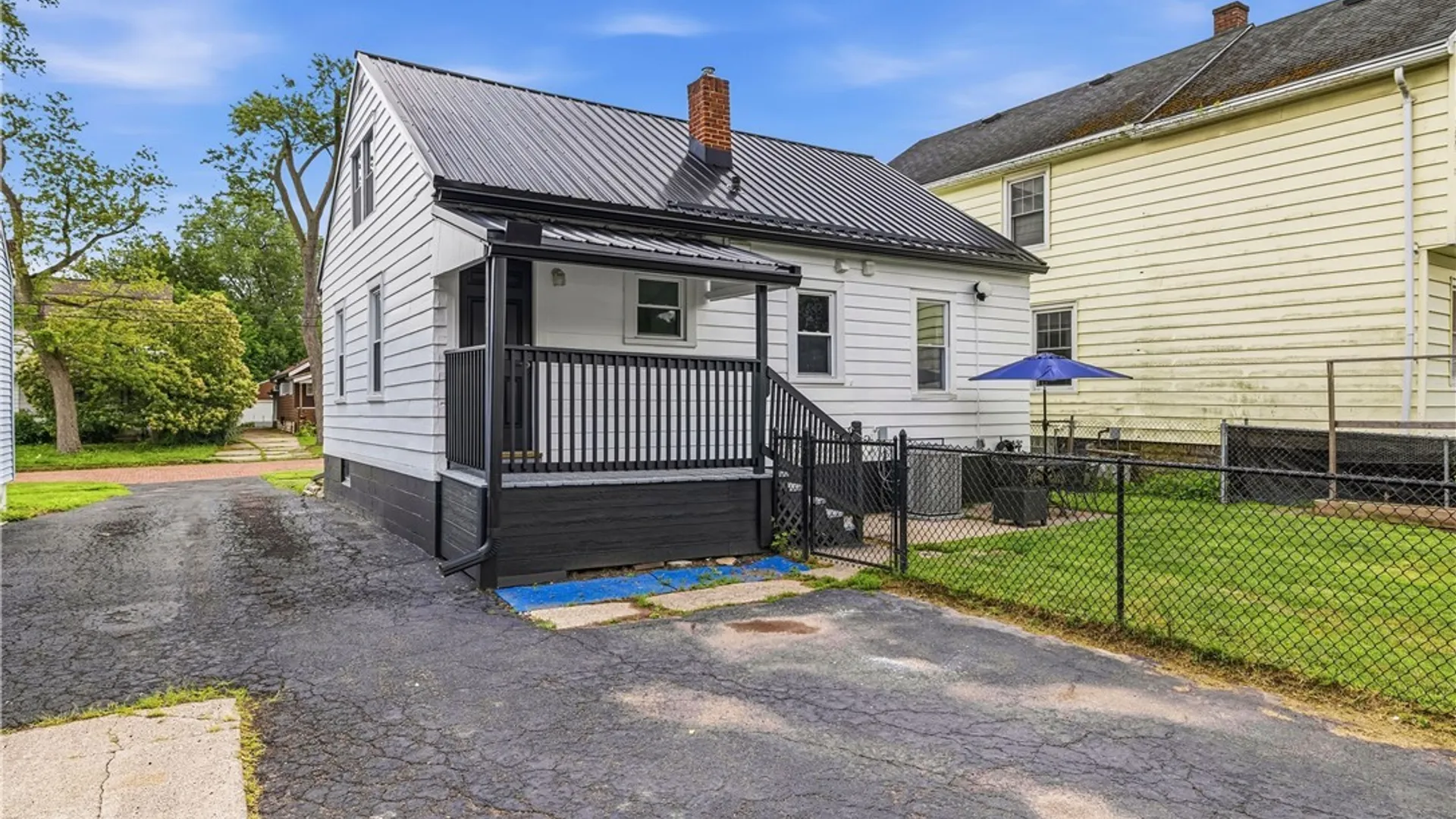 Property at 27 Hyde Park, Lockport City, NY 14094 6