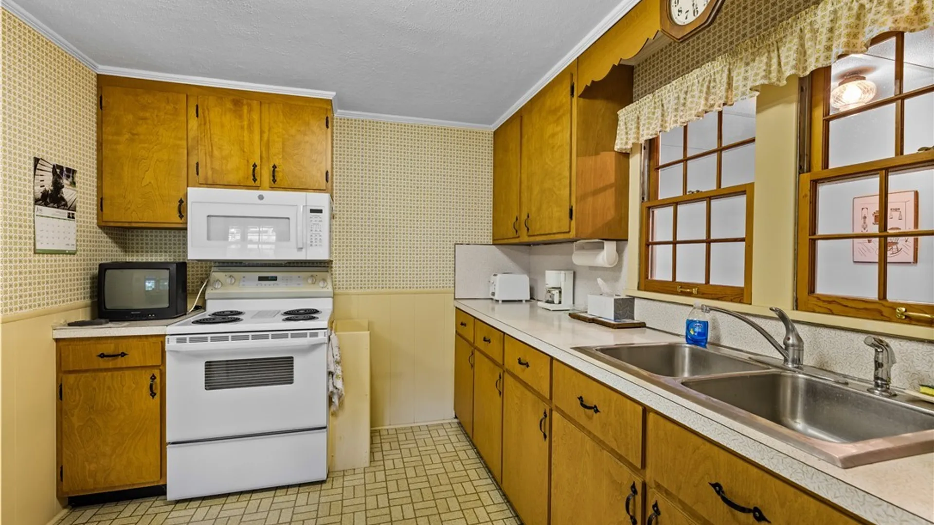 Property at 14 Janet Terrace, New Hartford, NY 13413 10