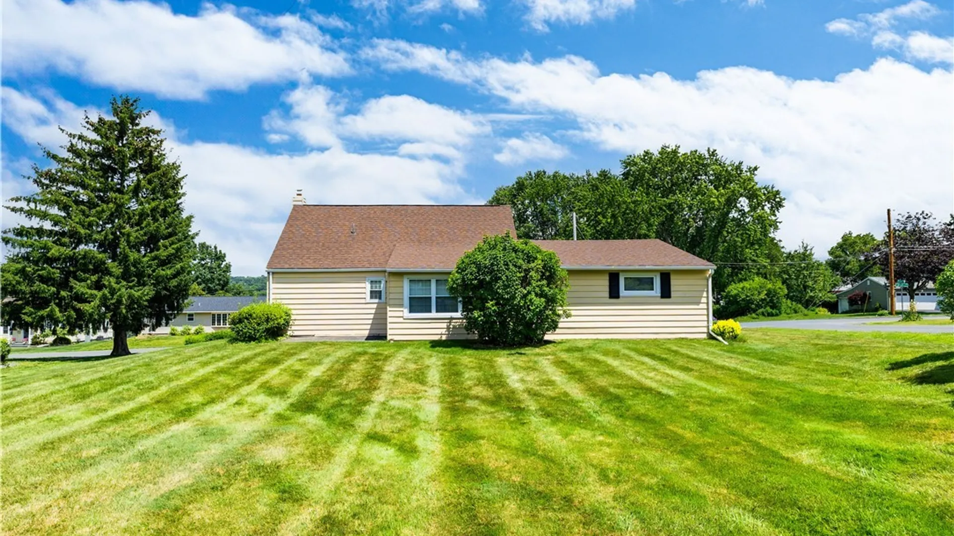 Property at 14 Janet Terrace, New Hartford, NY 13413 5