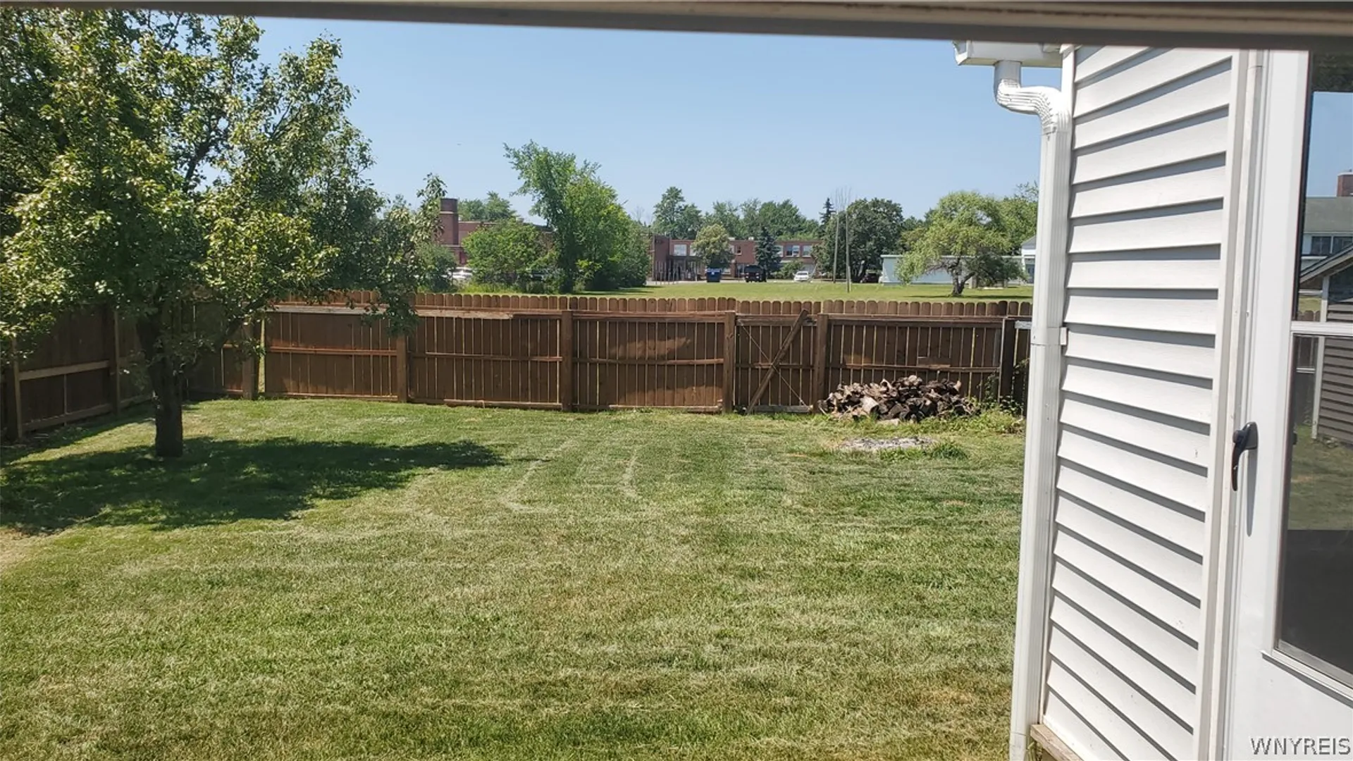 Property at 18 Sandstone Drive, Cheektowaga, NY 14225 7
