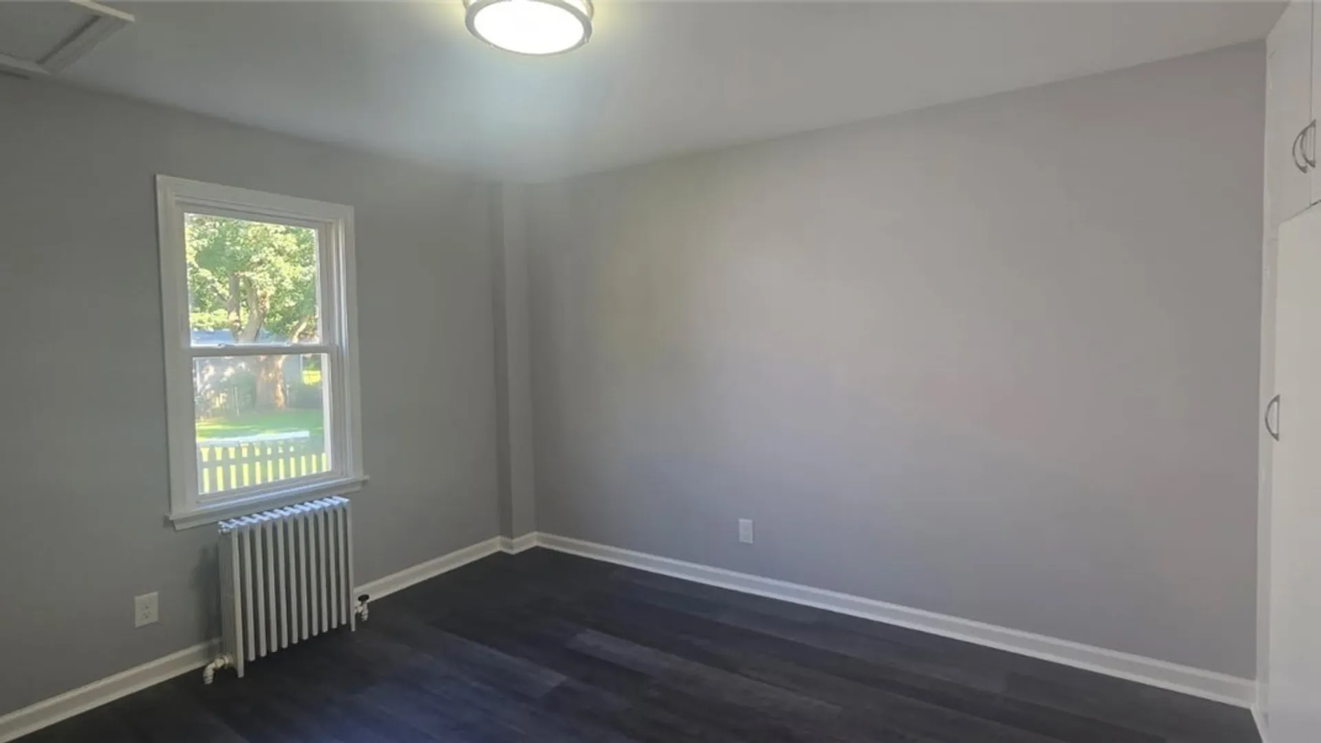 Property at 11 Euclid Avenue, Hamburg, NY 14075 15