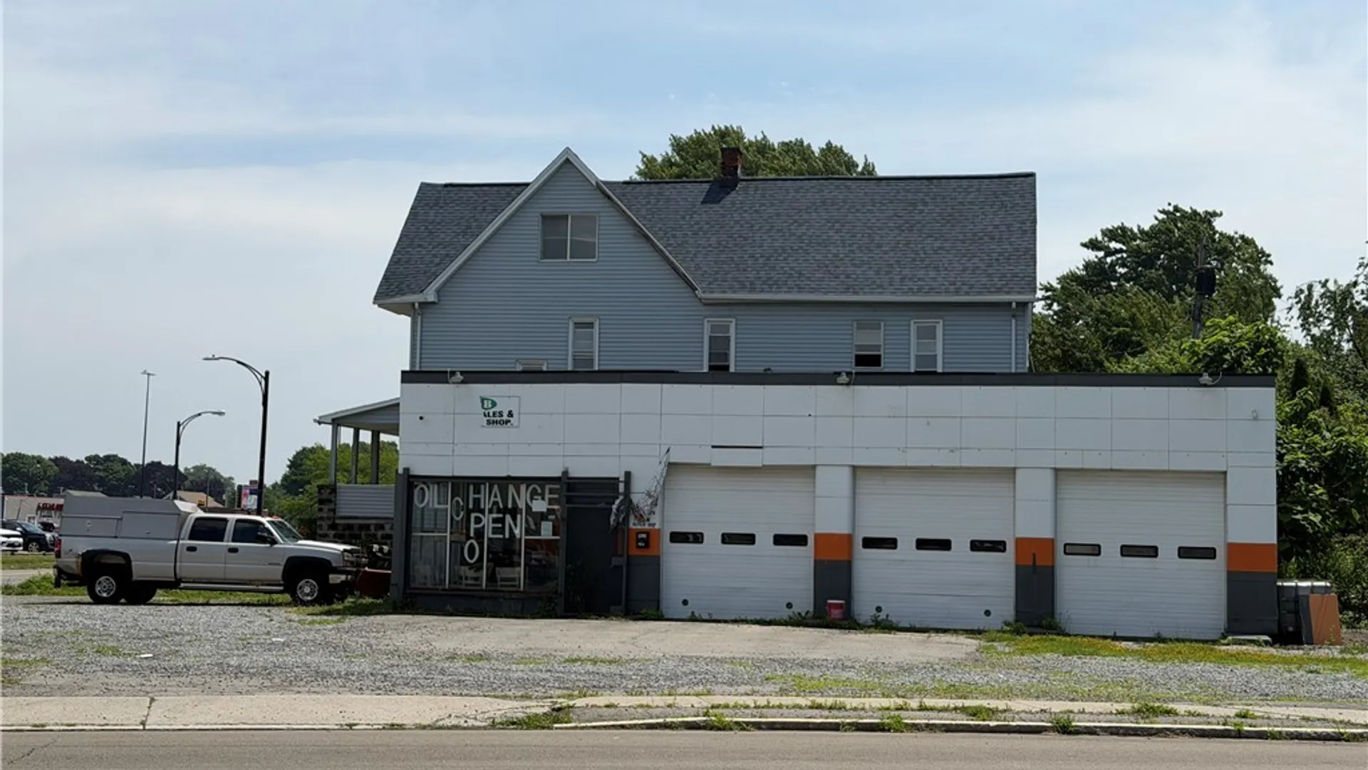 Property at 1423 S Park Avenue, Buffalo, NY 14220 4
