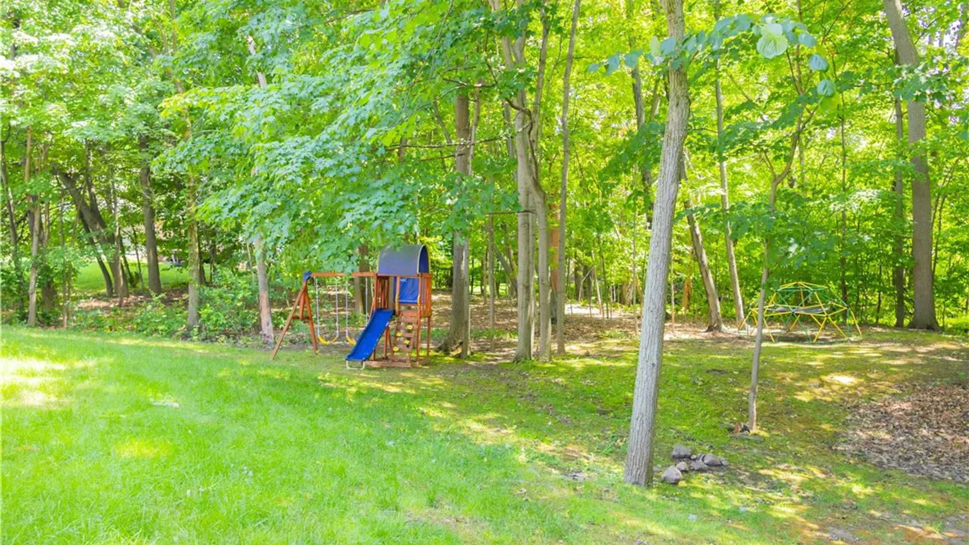 Property at 930 Friar Tuck Lane, Webster, NY 14580 33