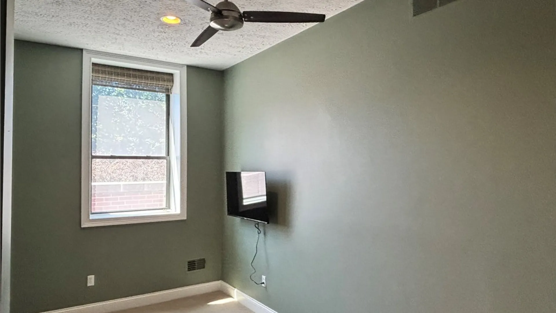Property at 270 Latta Road, Rochester, NY 14612 10