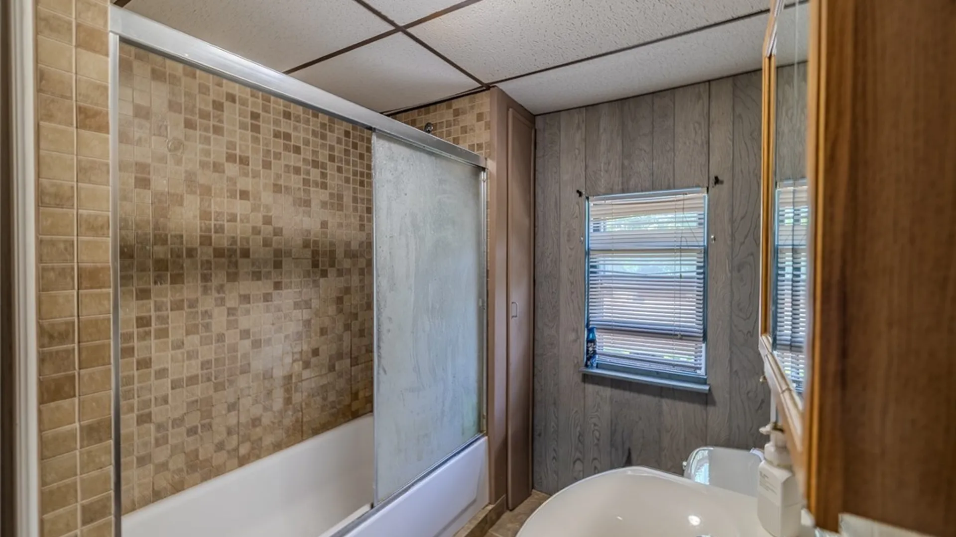 Property at 11-13 Baker Avenue, Auburn, NY 13021 23