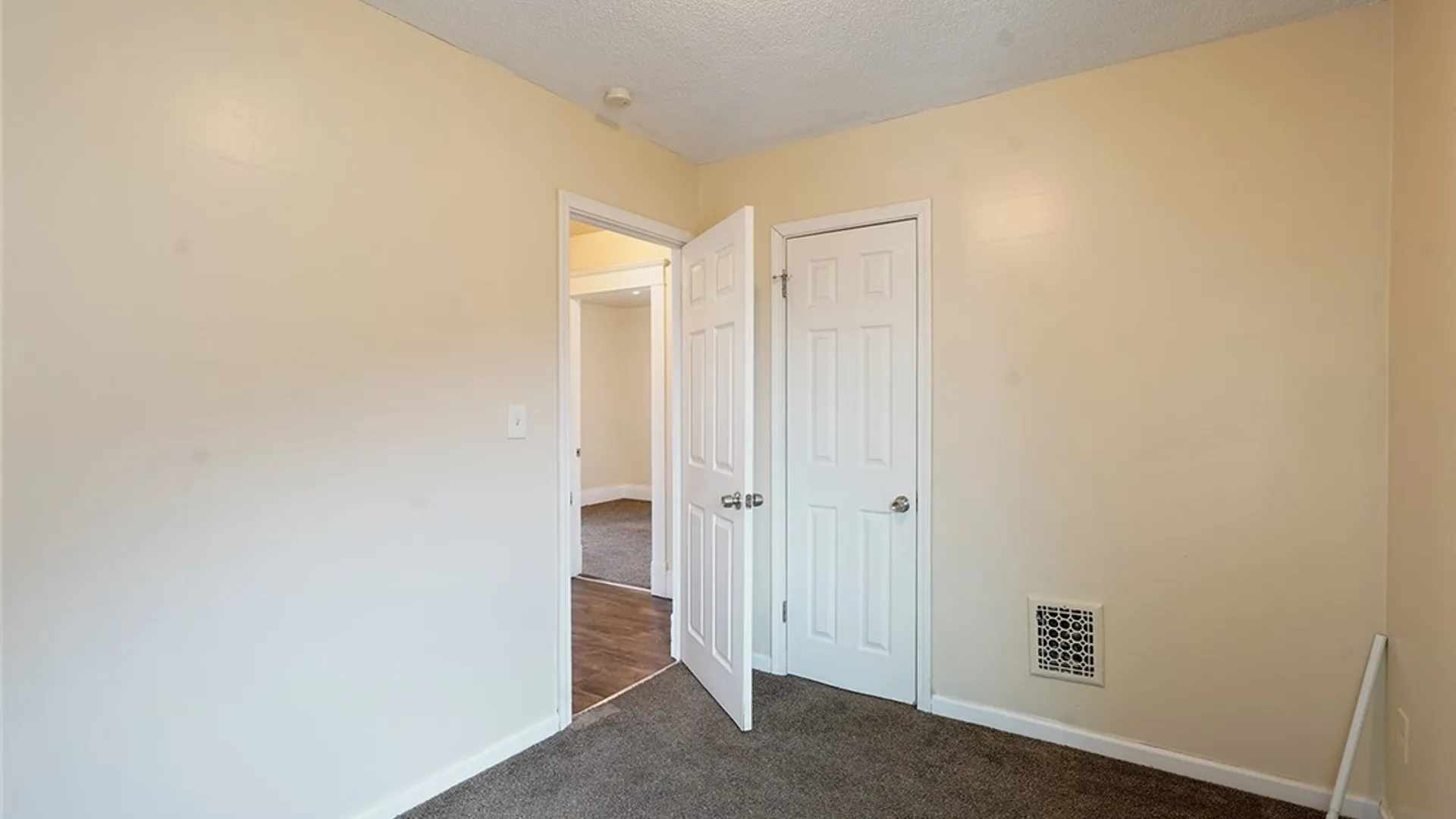 Property at 2289 Delaware Avenue, Buffalo, NY 14216 21
