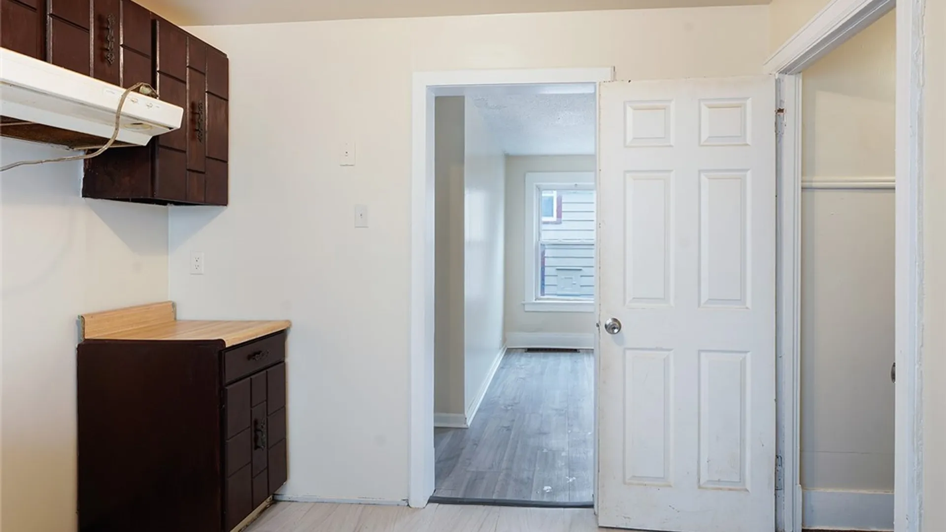 Property at 2289 Delaware Avenue, Buffalo, NY 14216 31