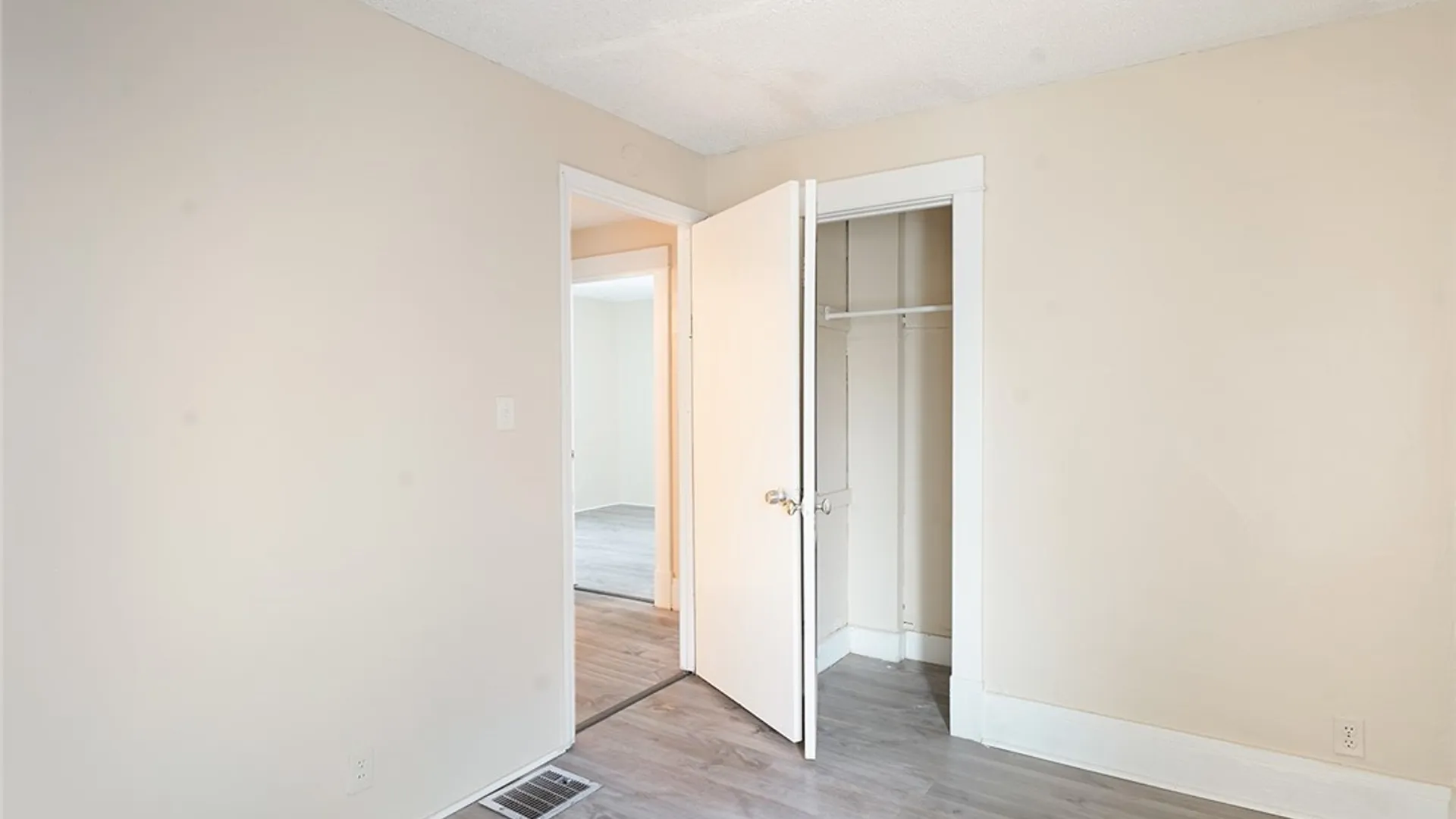 Property at 2289 Delaware Avenue, Buffalo, NY 14216 37