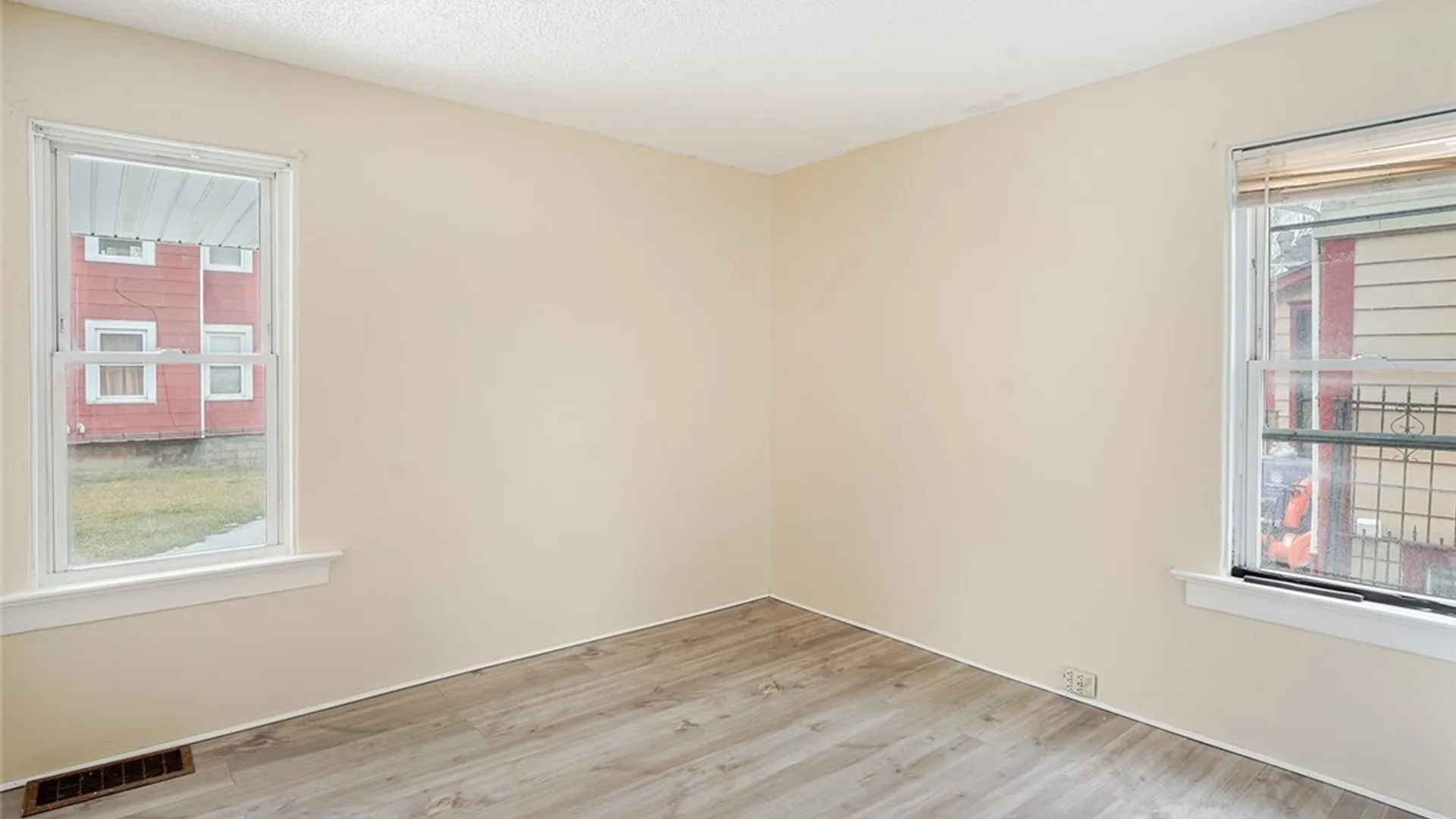 Property at 2289 Delaware Avenue, Buffalo, NY 14216 38