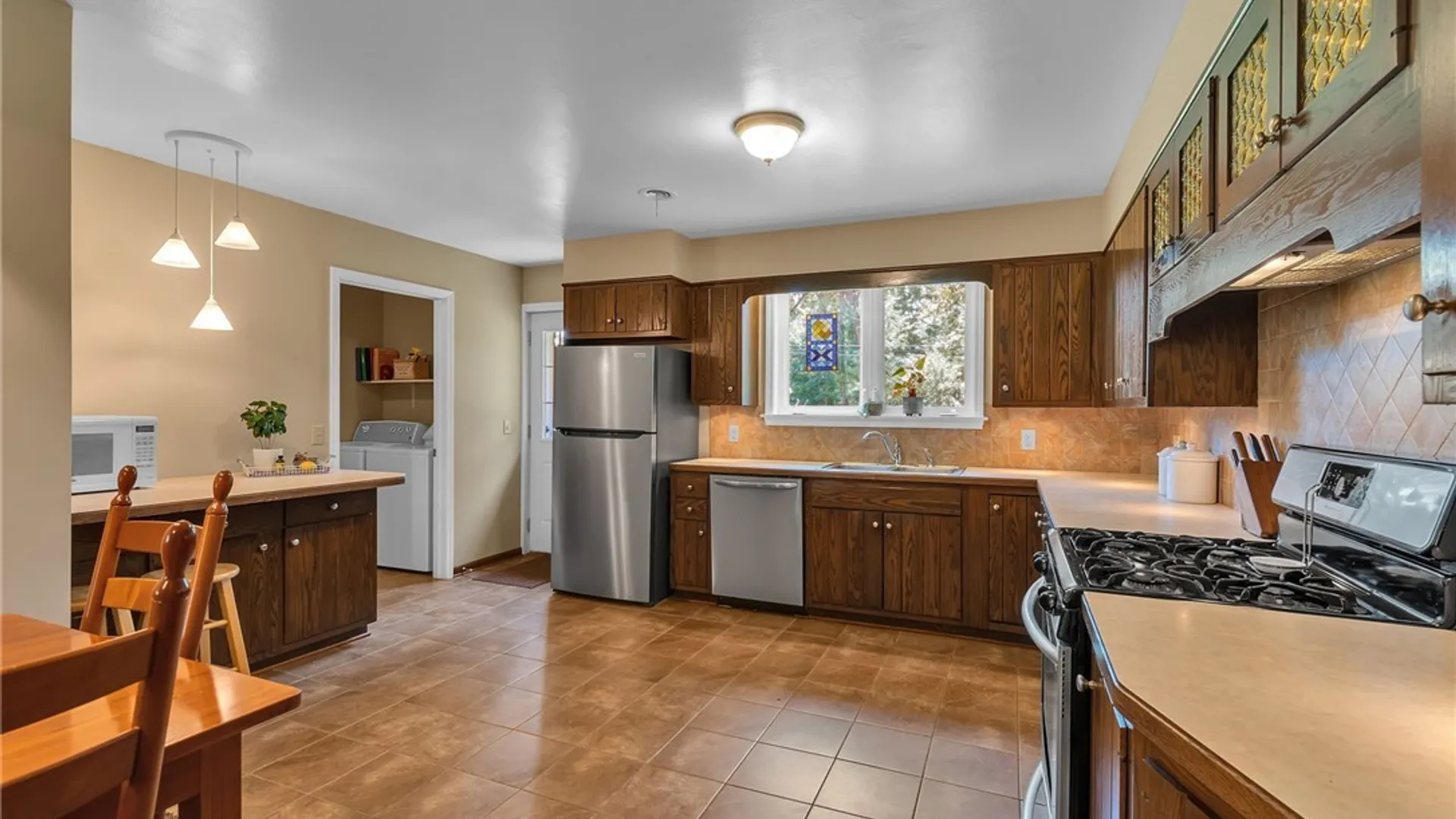 Property at 17 Highland Drive, Aurora, NY 14052 8