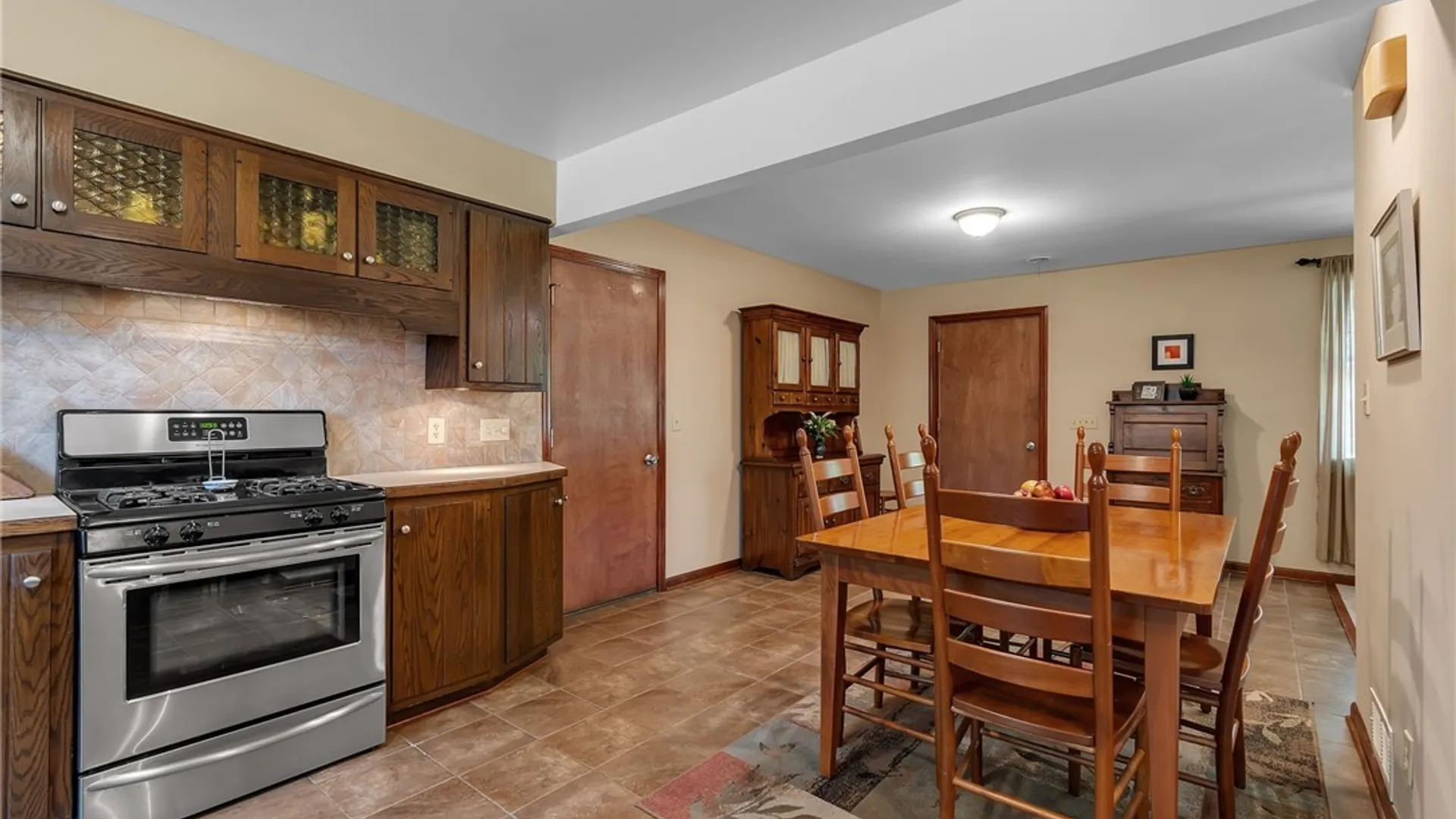 Property at 17 Highland Drive, Aurora, NY 14052 9