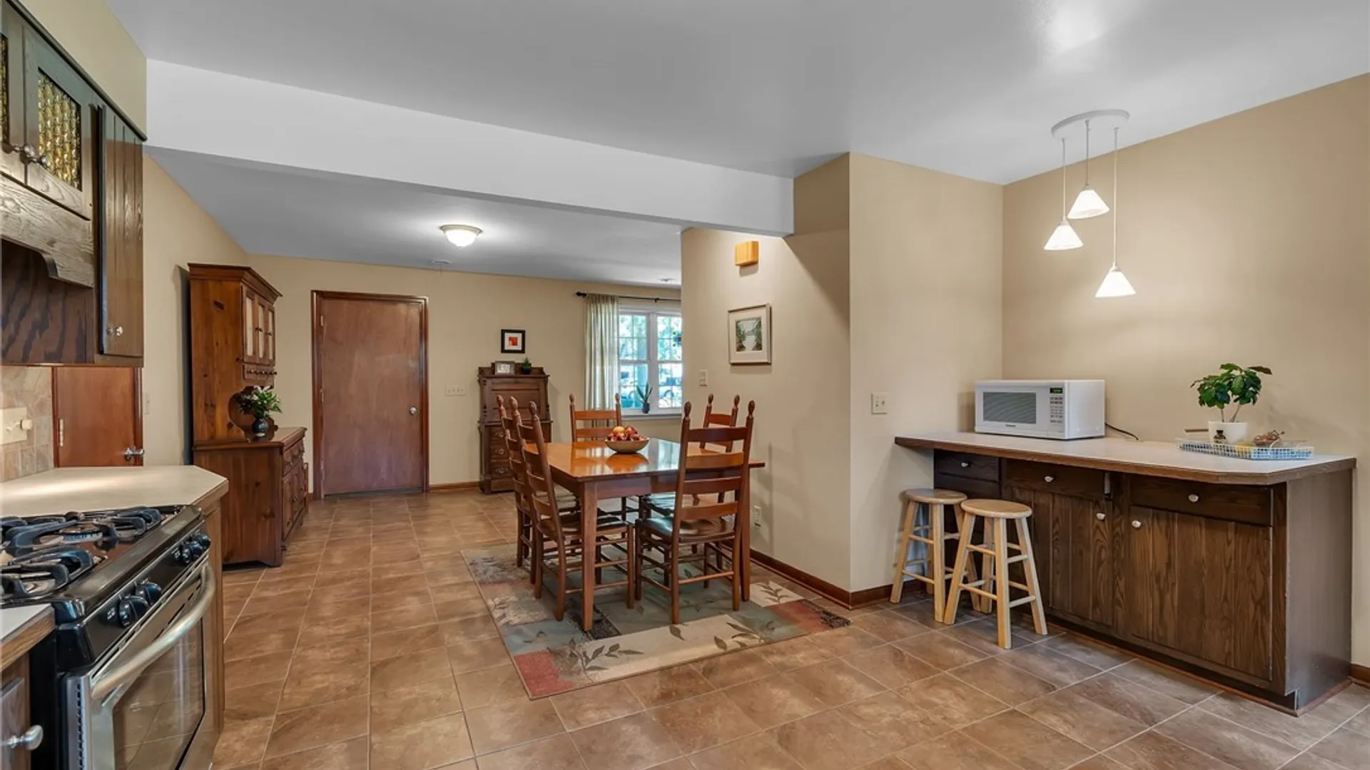Property at 17 Highland Drive, Aurora, NY 14052 13