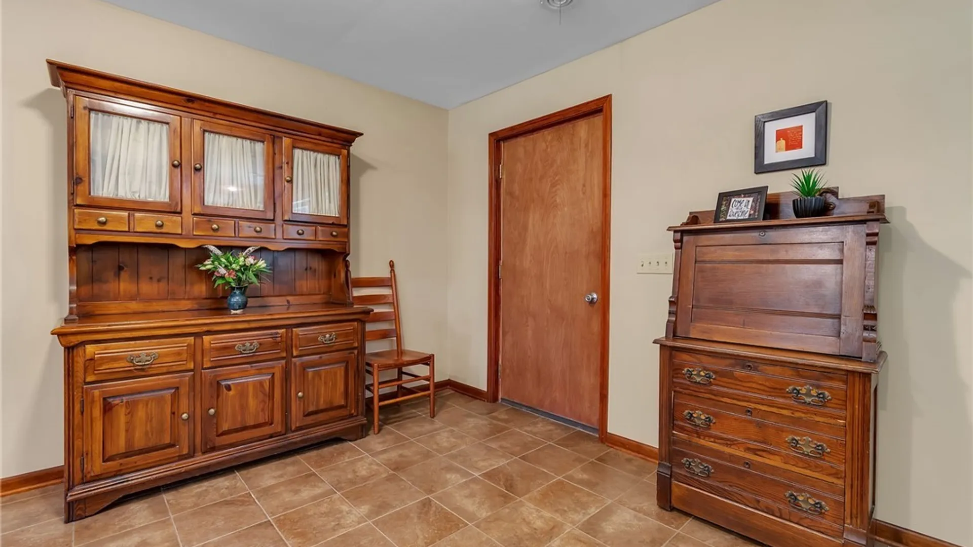 Property at 17 Highland Drive, Aurora, NY 14052 16