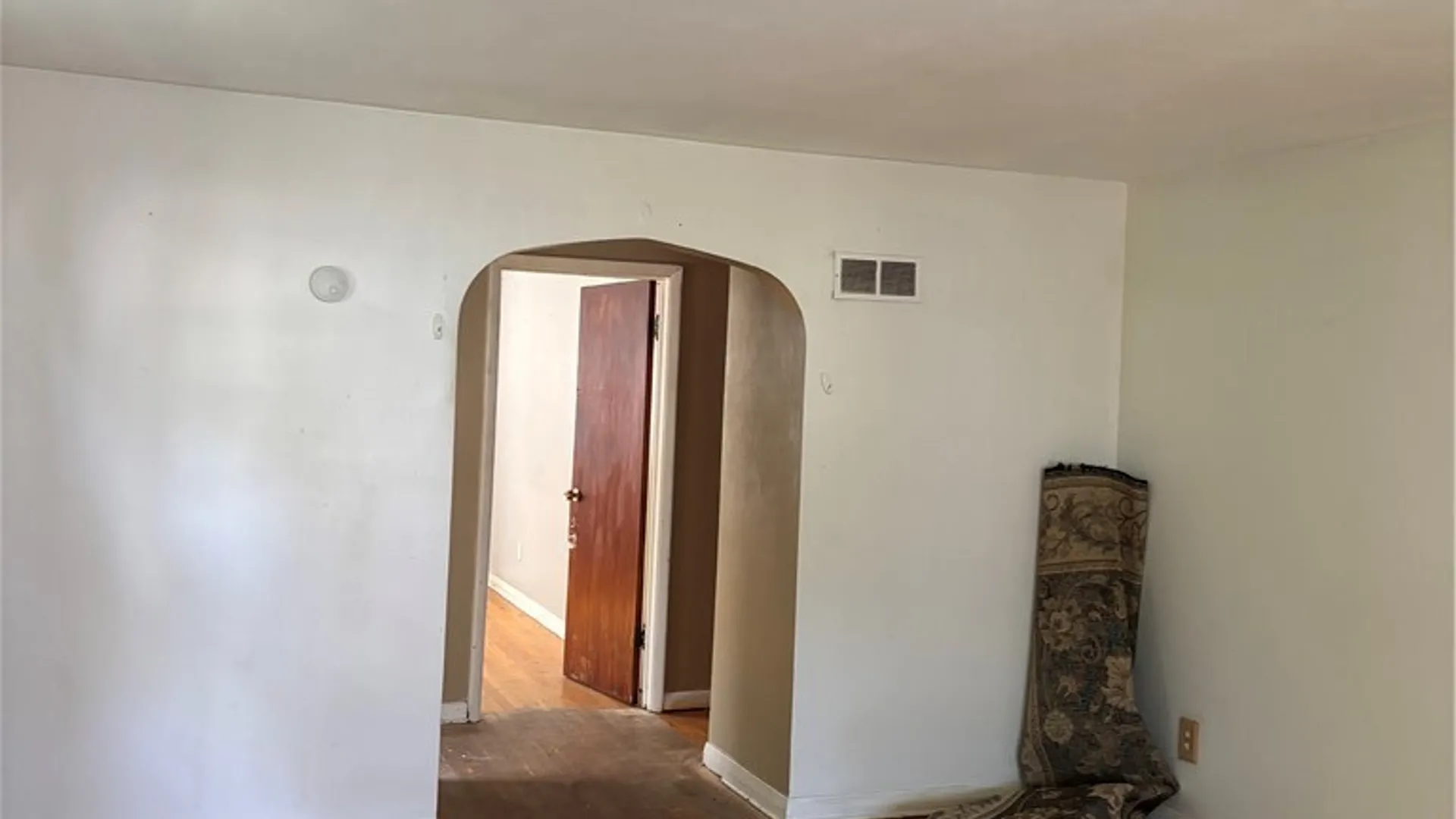 Property at 206 Hastings Place, Syracuse, NY 13206 3