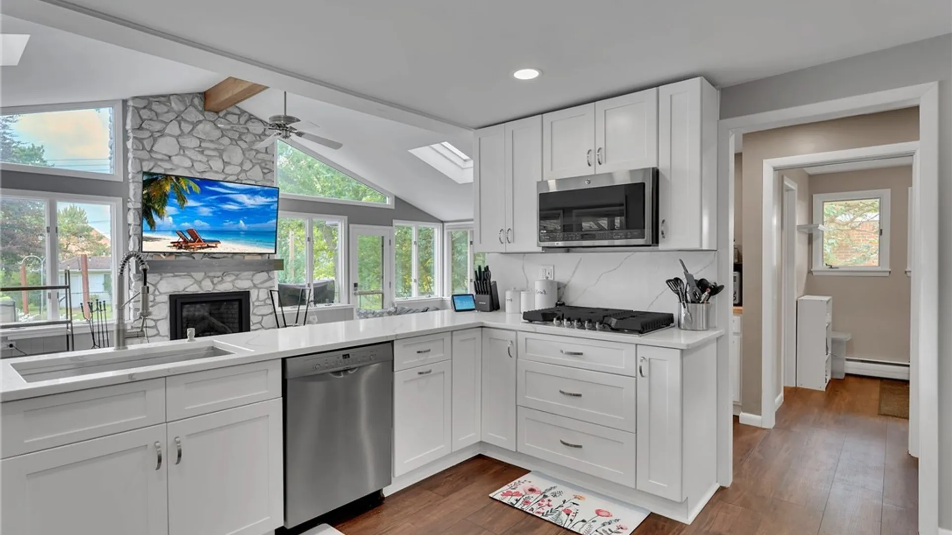 Property at 9230 Valley Stream Road, Clarence, NY 14031 4