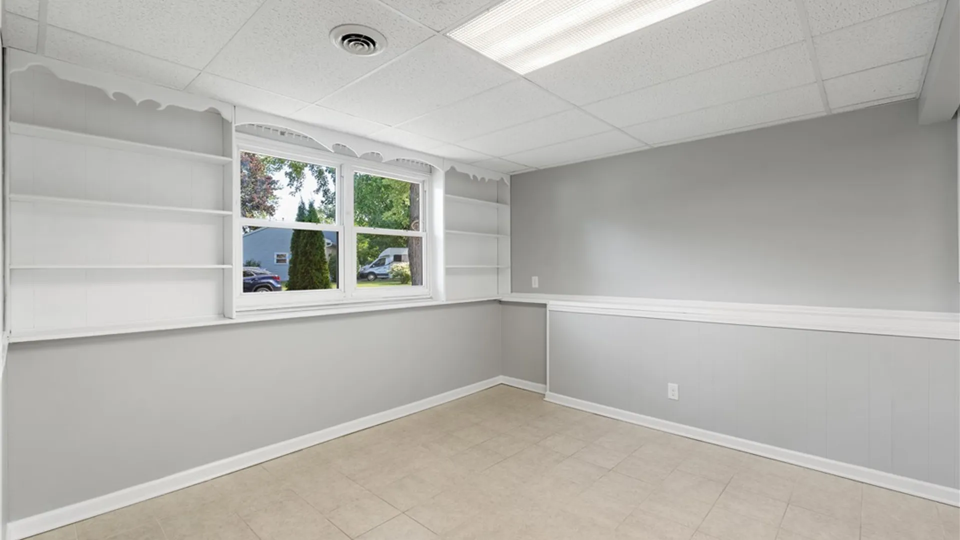 Property at 13 Trillium Lane, Henrietta, NY 14586 31