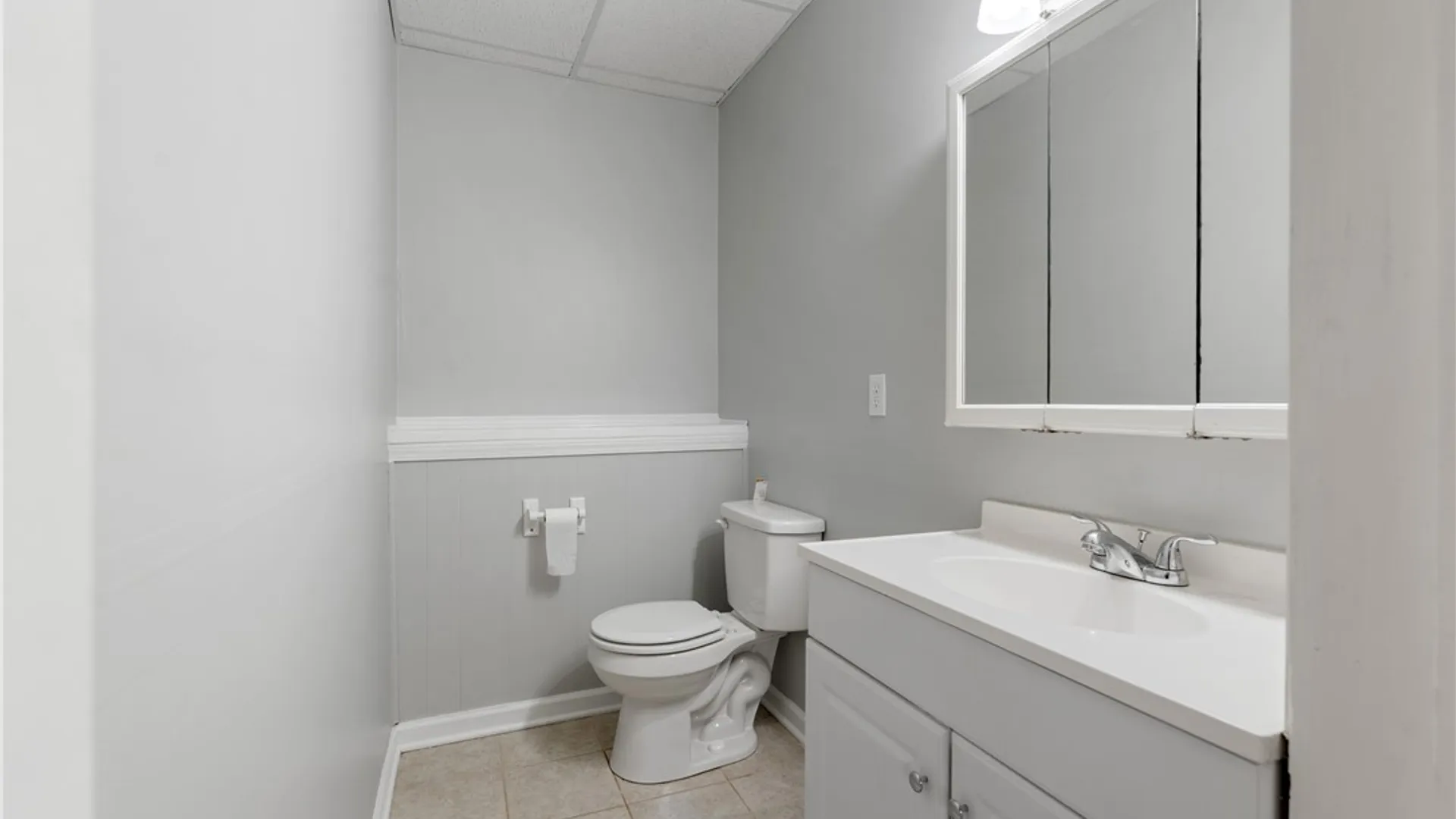 Property at 13 Trillium Lane, Henrietta, NY 14586 35