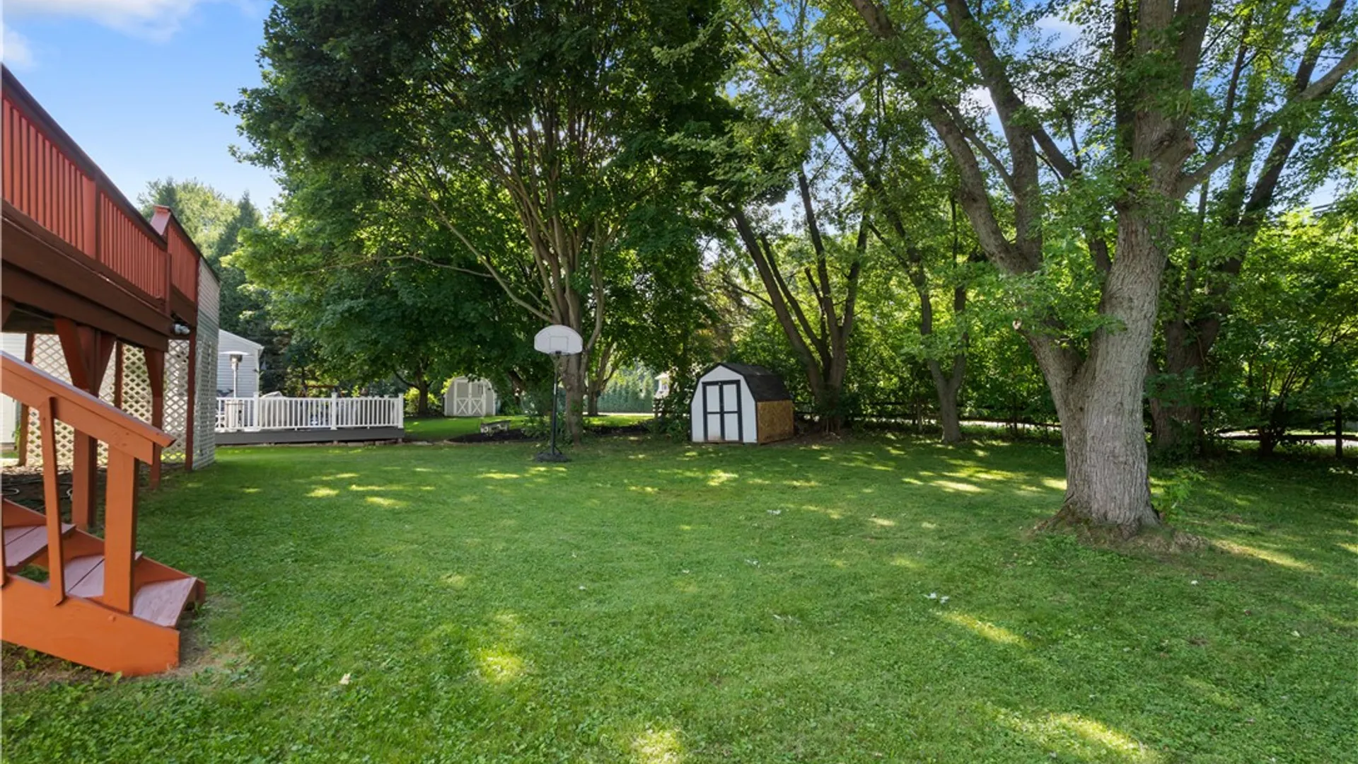 Property at 13 Trillium Lane, Henrietta, NY 14586 44
