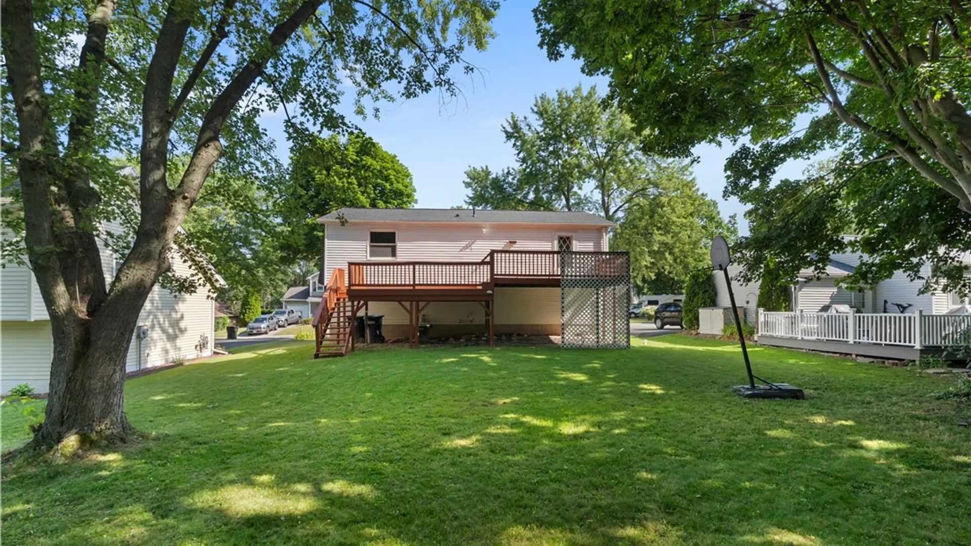 Property at 13 Trillium Lane, Henrietta, NY 14586 47
