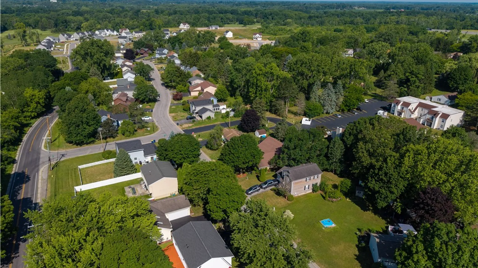 Property at 13 Trillium Lane, Henrietta, NY 14586 3